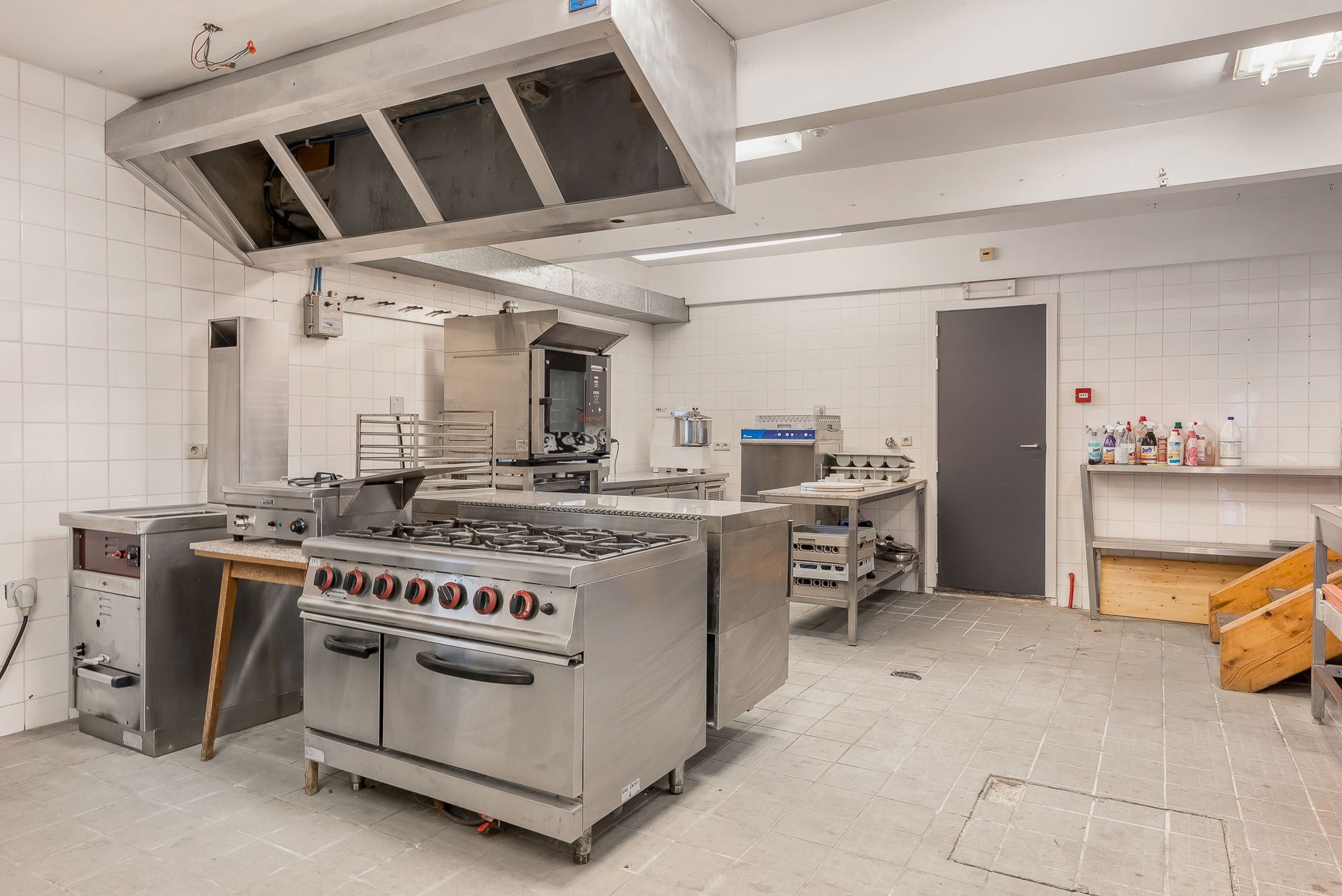 Vierkantshoeve met 3 woningen te Valmeer foto 9