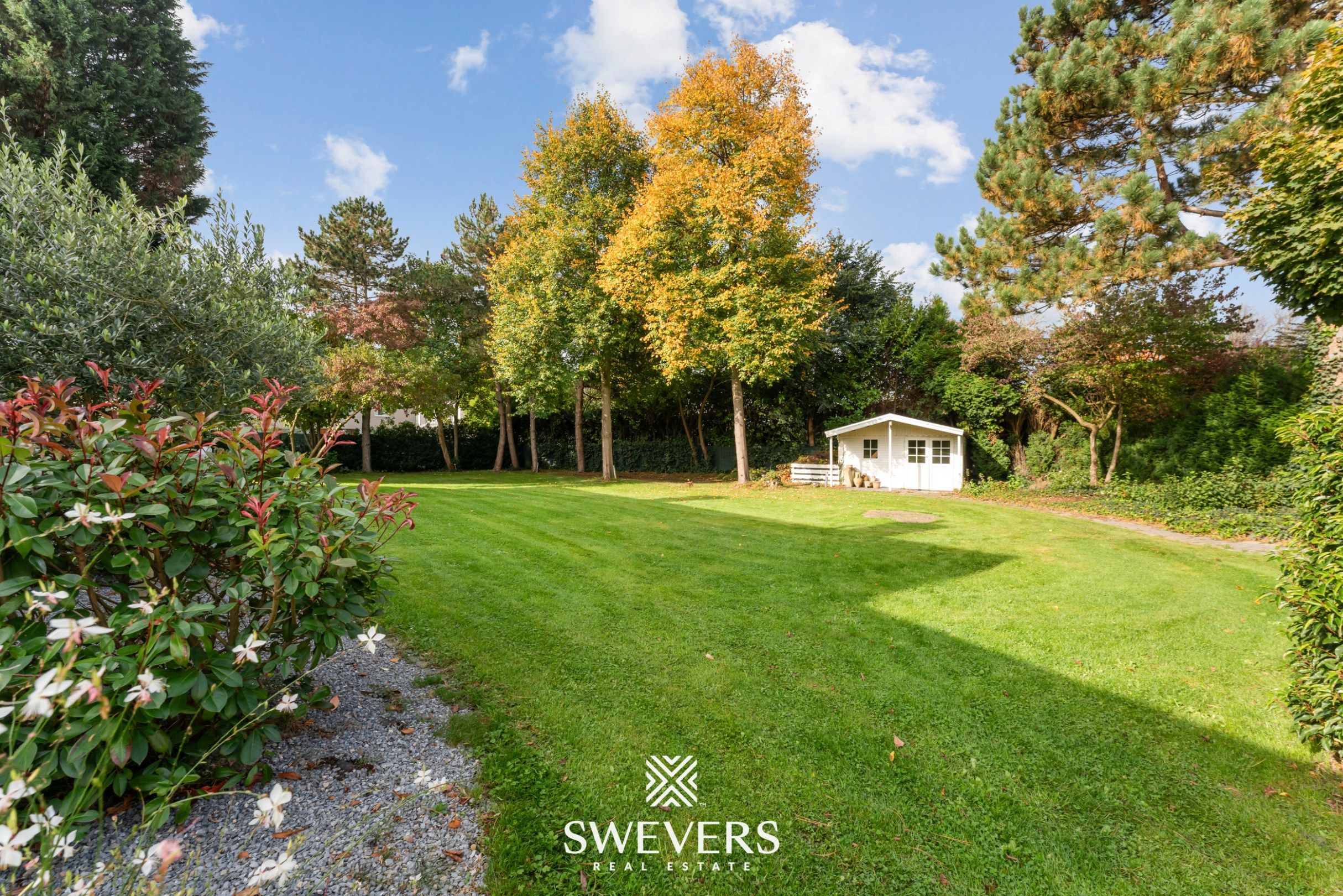 Klassieke villa op royaal perceel foto 36