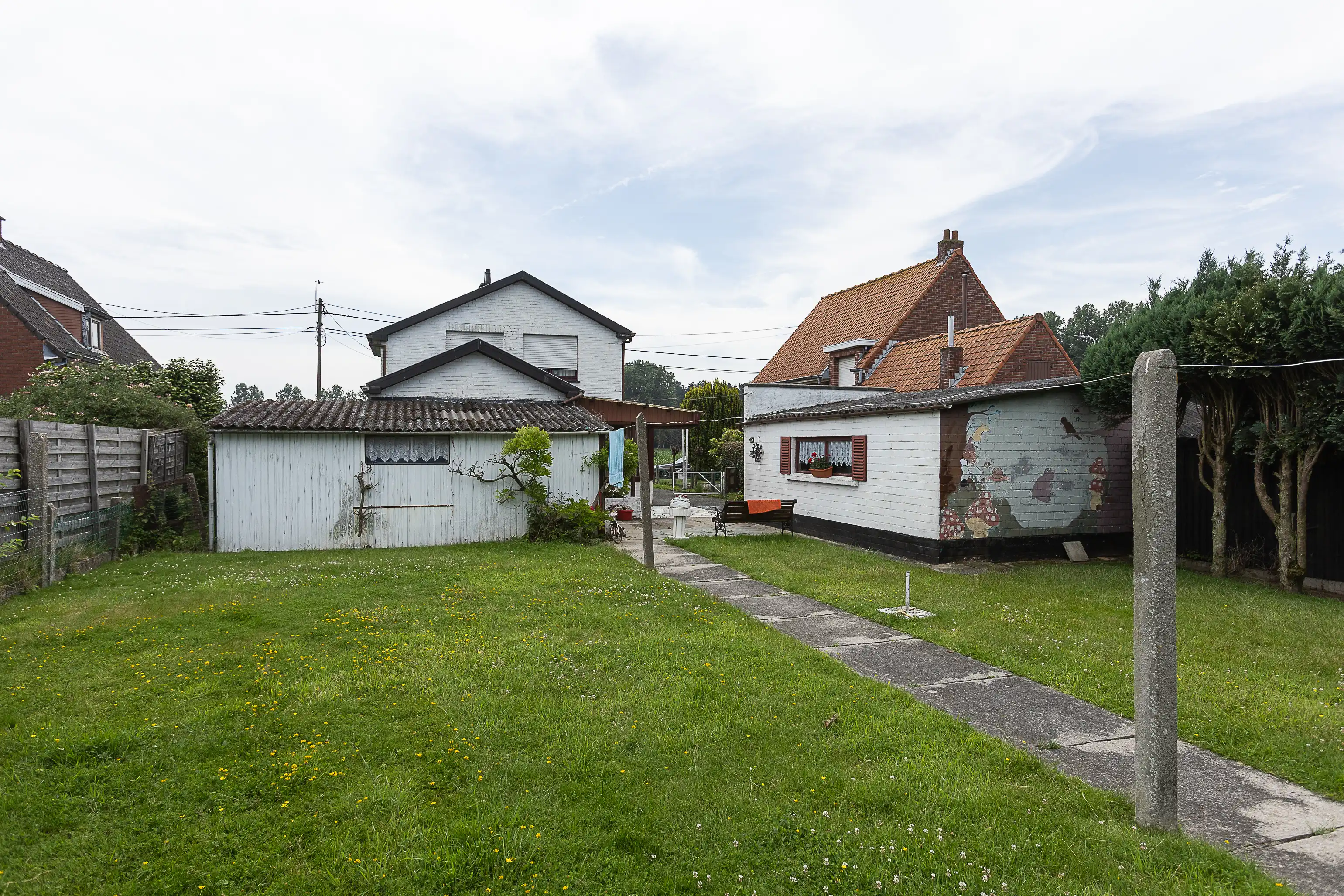 Te renoveren woning met prachtige tuin aan Drongengoedbos foto 29