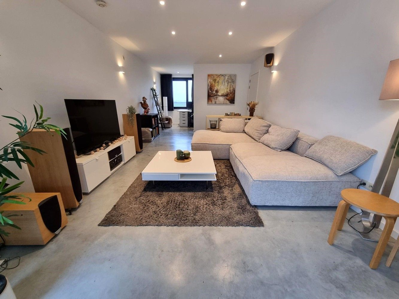 Totaal vernieuwde woning, 3 tot 4 slaapkamers met prachtig groen verzicht. Top ligging! foto 5