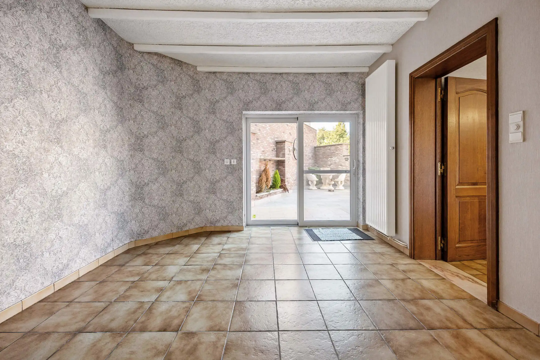 Ruime woning met garage en terras in Herderen foto 4
