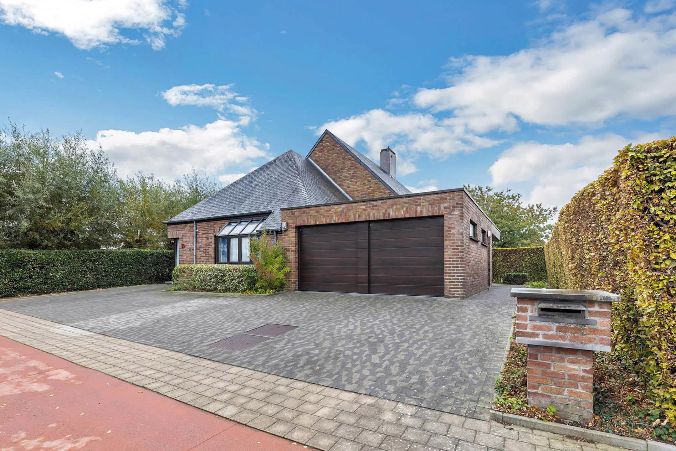 OB te Ternat met 4 slpk en praktijkruimte foto 2