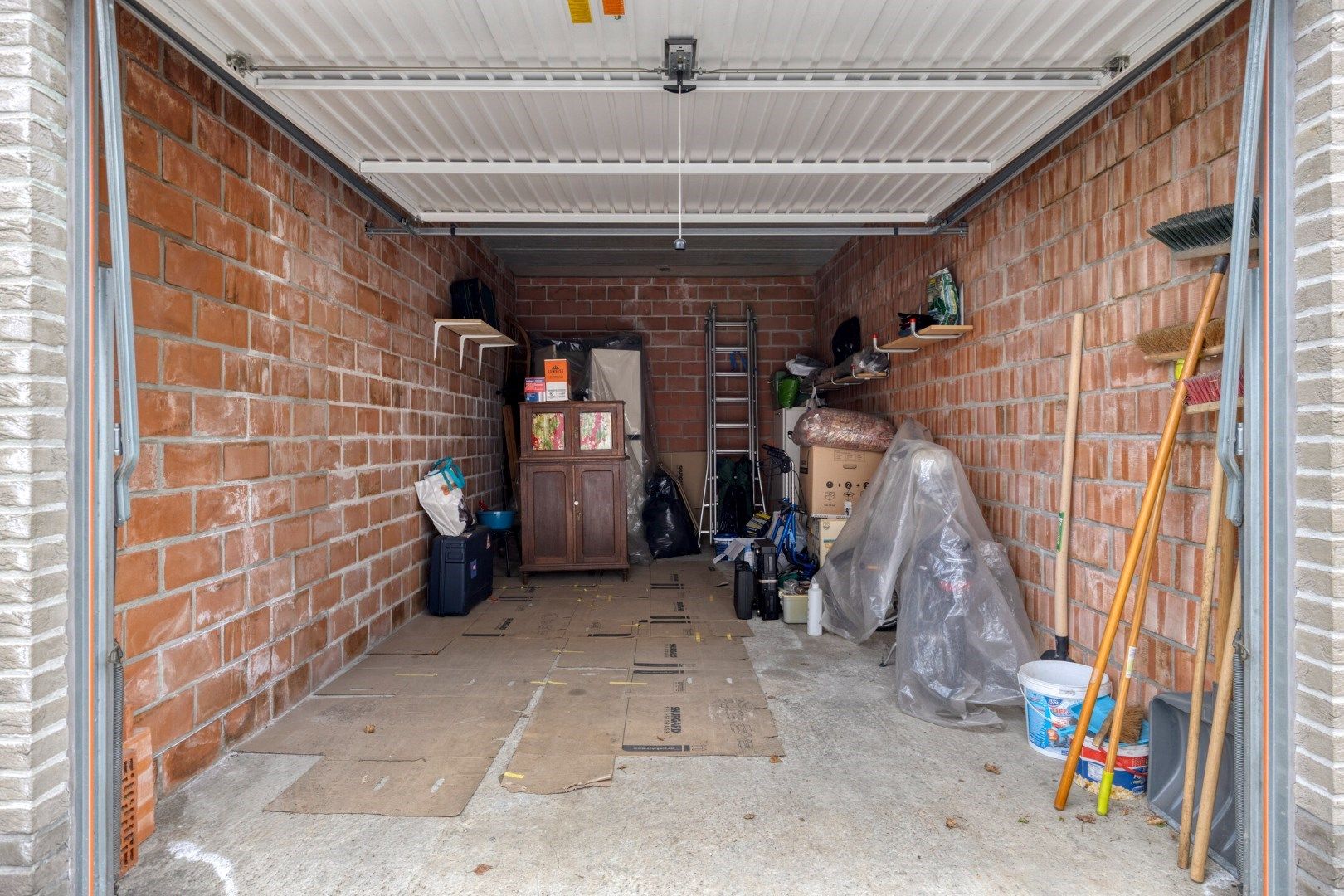 Instapklaar 2-slaapkamer appartement met zonnig terras en optionele garagebox foto 16