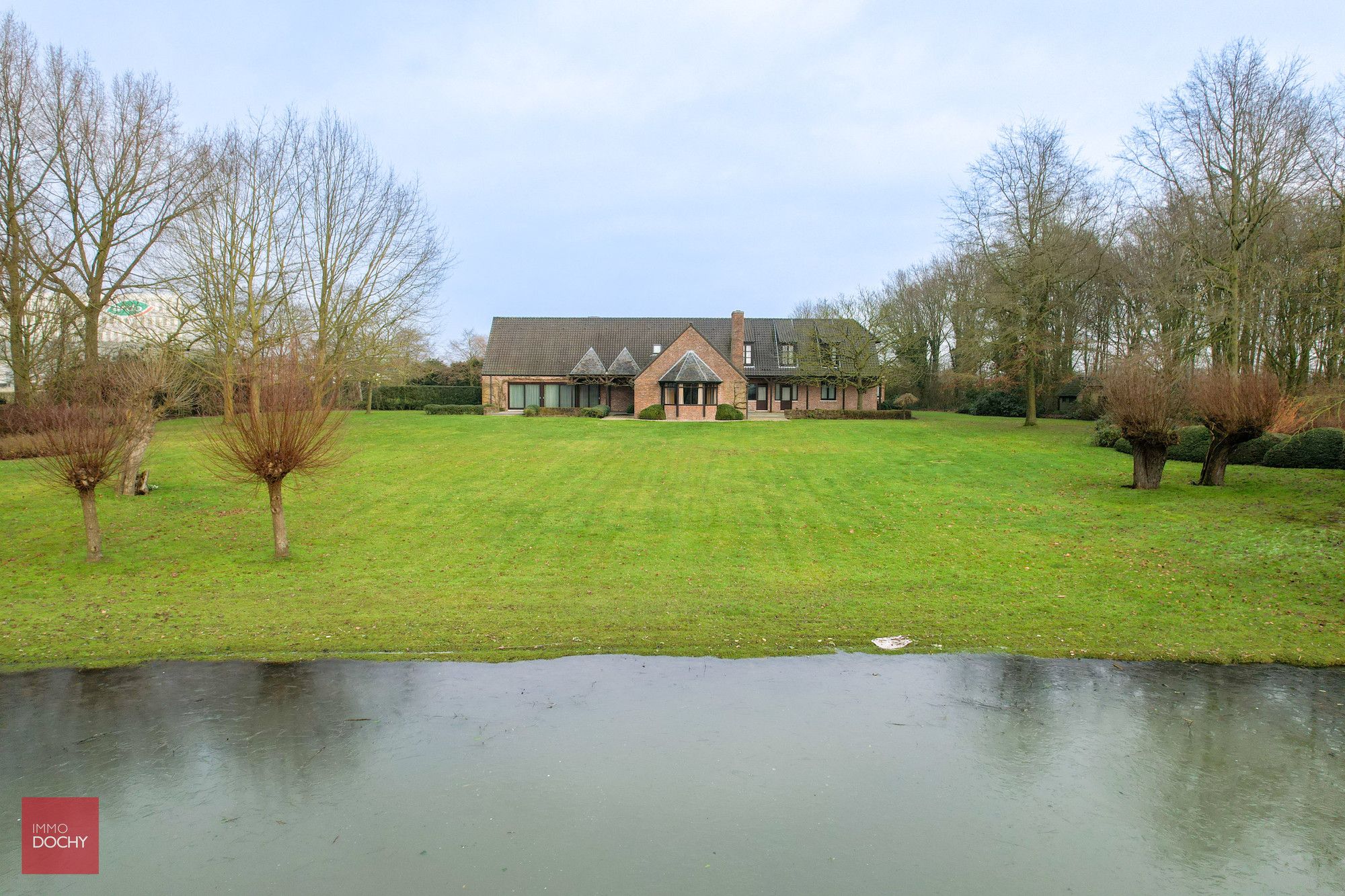 Ruim landhuis in prachtig domein van ca. 2ha foto 5