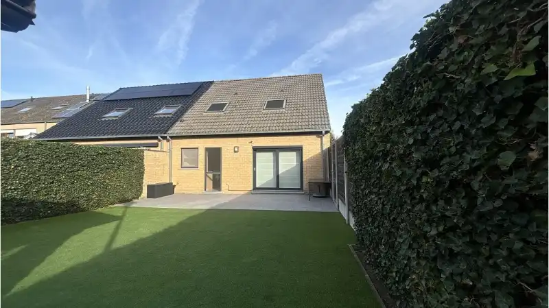Ruime 3-slaapkamerwoning met TUIN en GARAGE te koop in Sint-Andries Brugge foto 17
