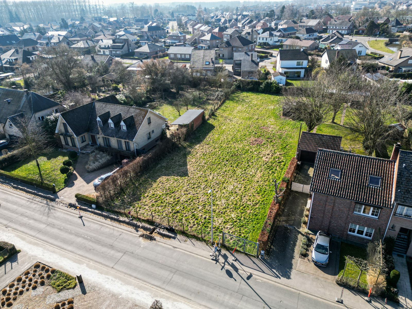 BOUWGROND 1.739 m² - OB - CENTRAAL - ACHTERGEVEL OP Z-W foto 4