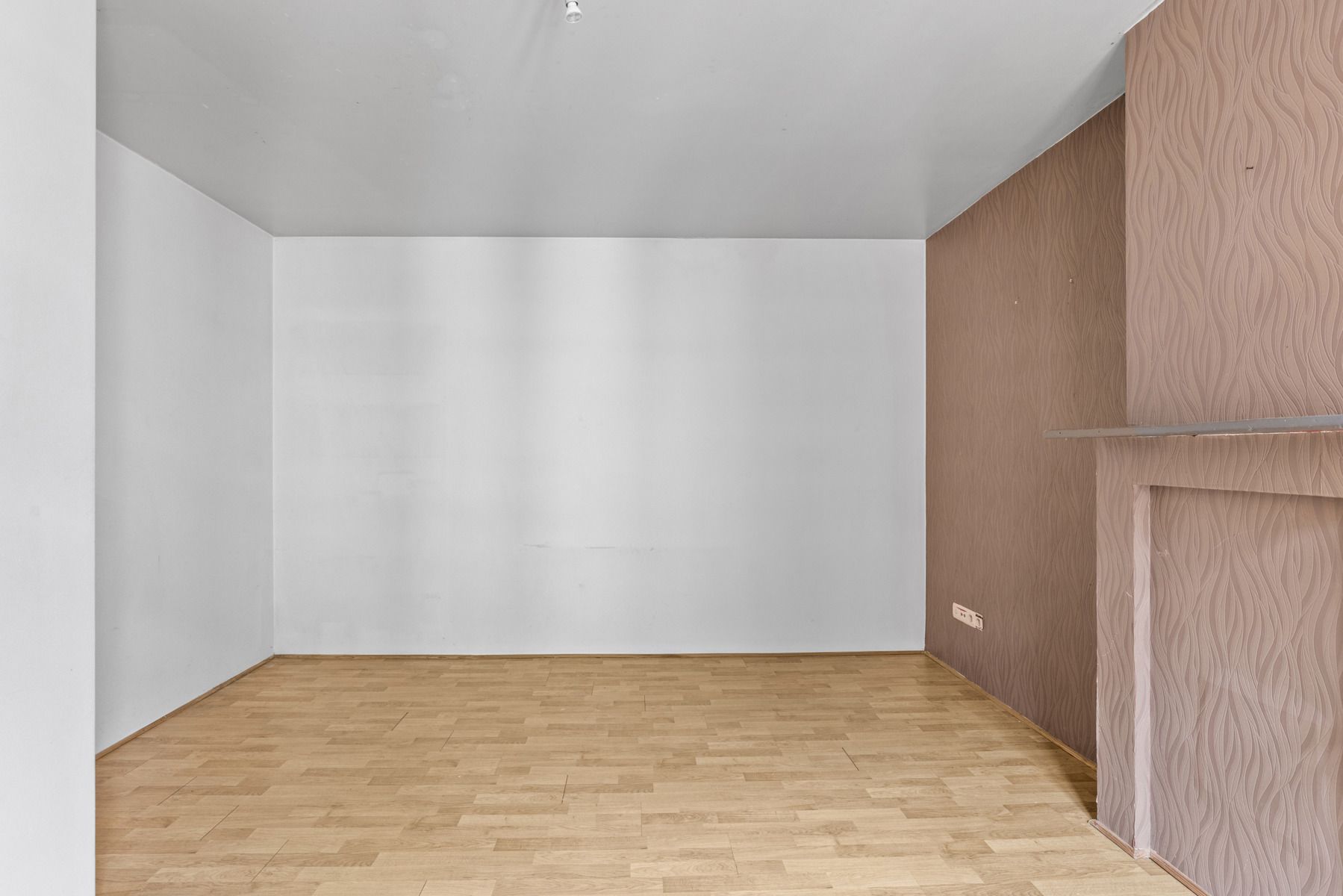 Te renoveren woning op centrale ligging foto 6