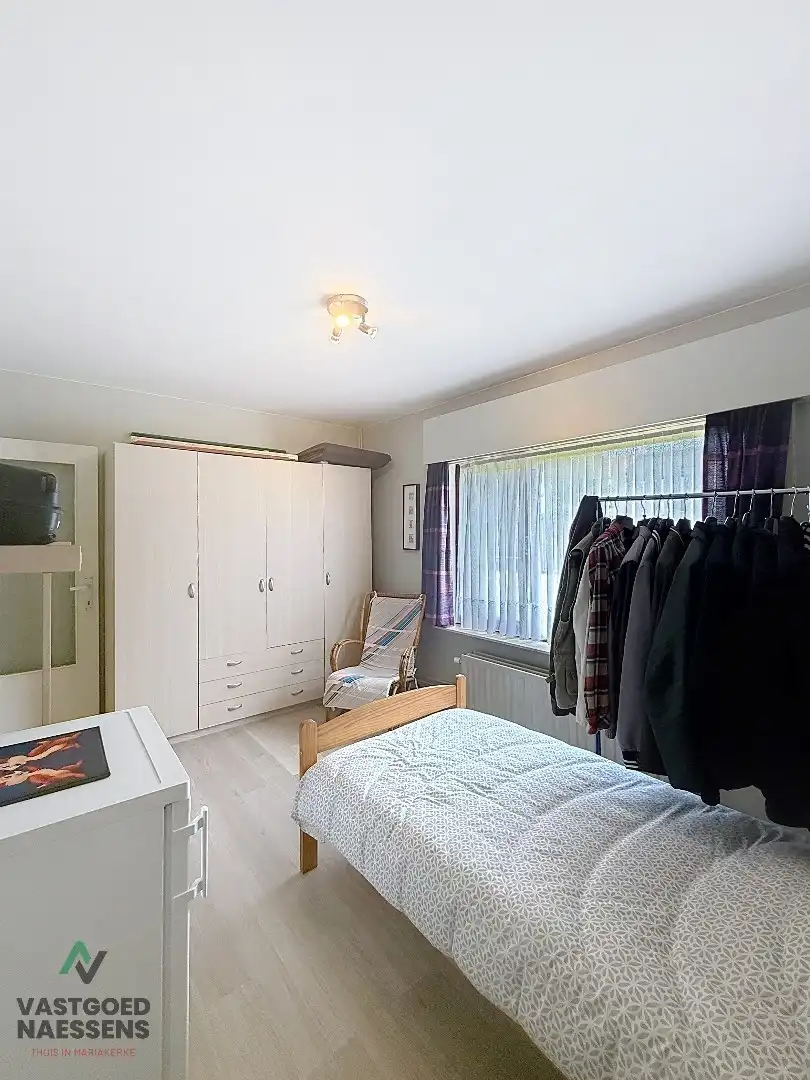 TE RENOVEREN BUNGALOW IN GEGEERDE WOONWIJK foto 28