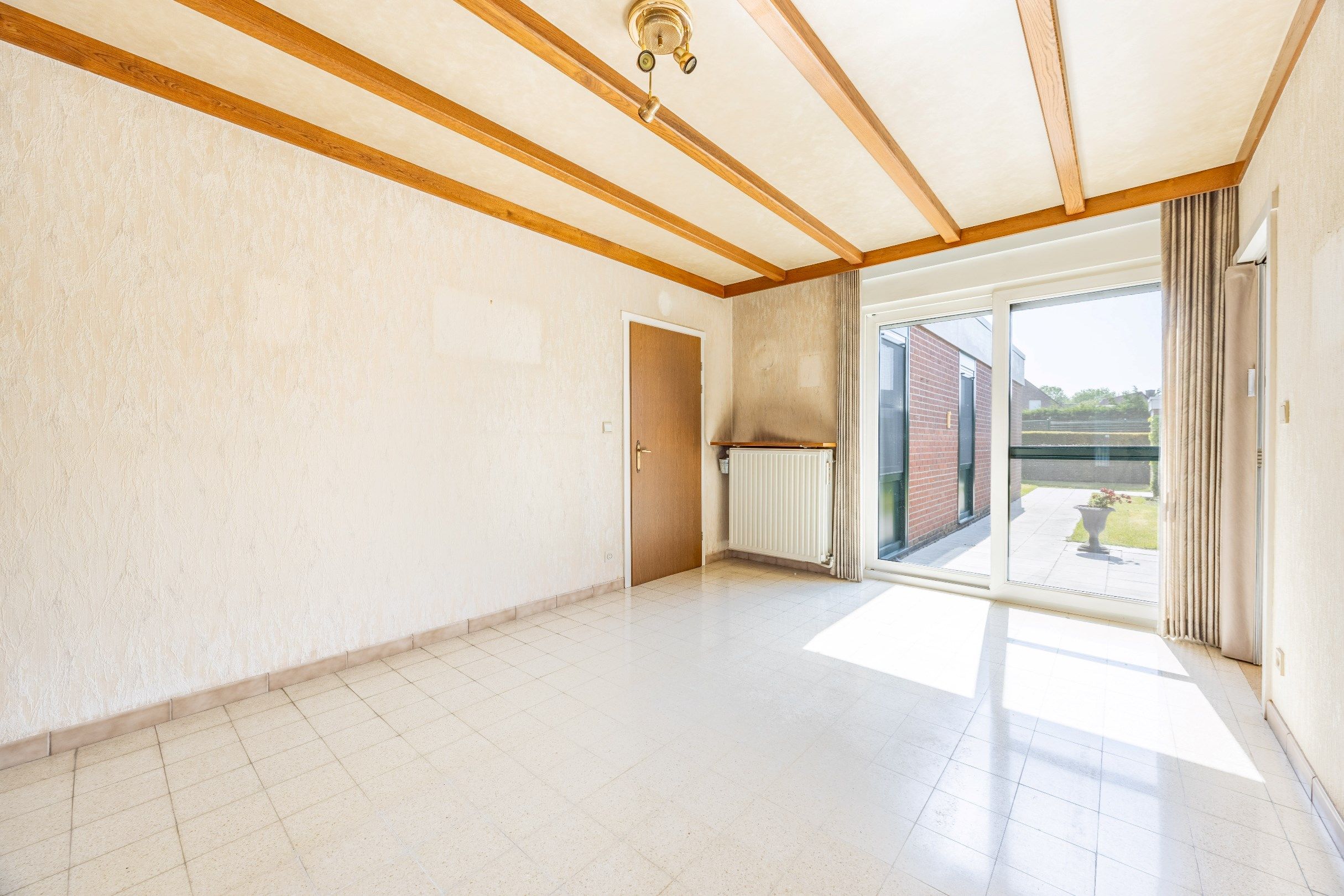 TRAPLOZE WONING MET GARAGE foto 5