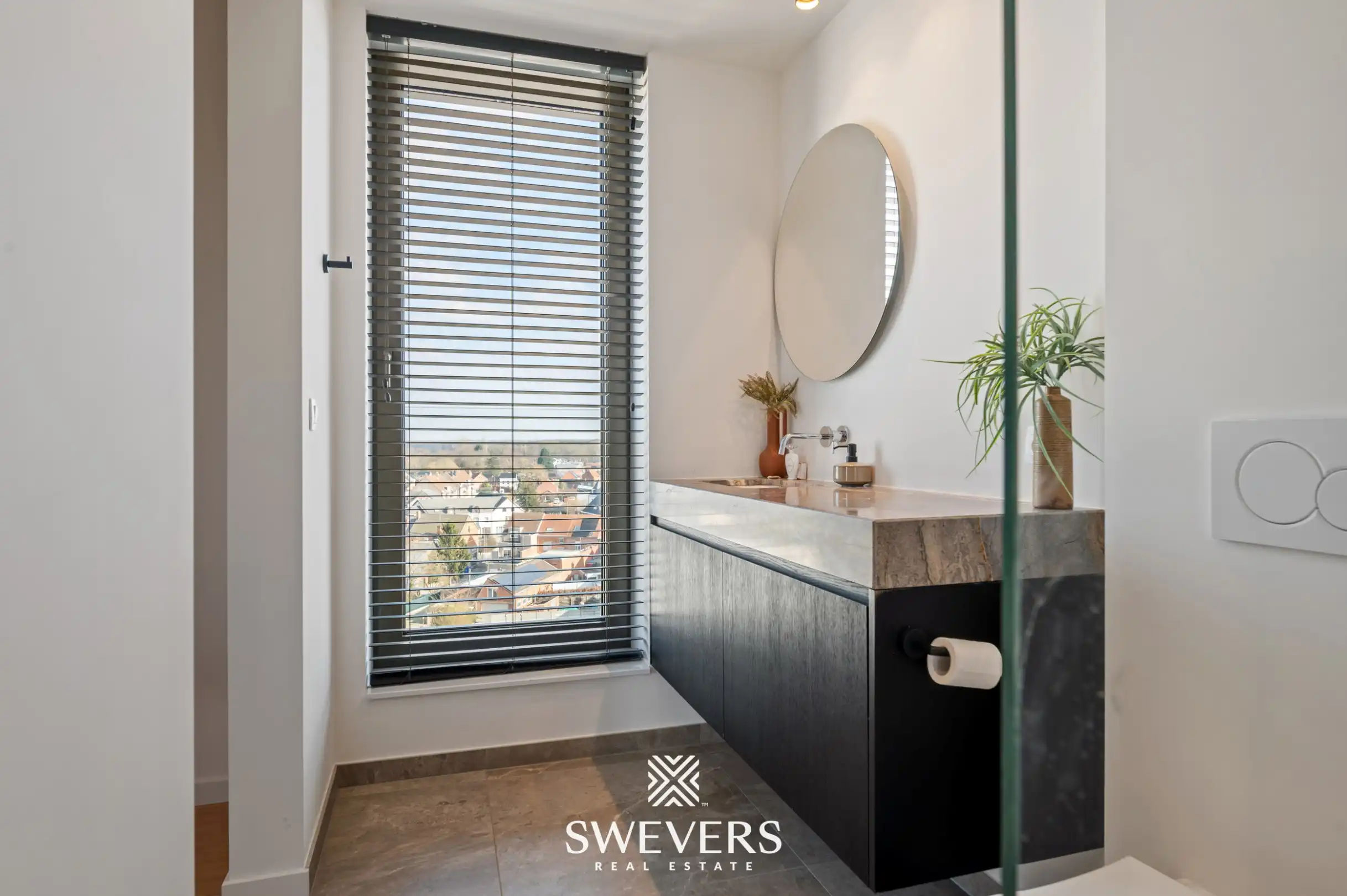 Uniek en luxueus penthouse van 222 m² op 8 ste verdieping in centrum Beringen  foto 27