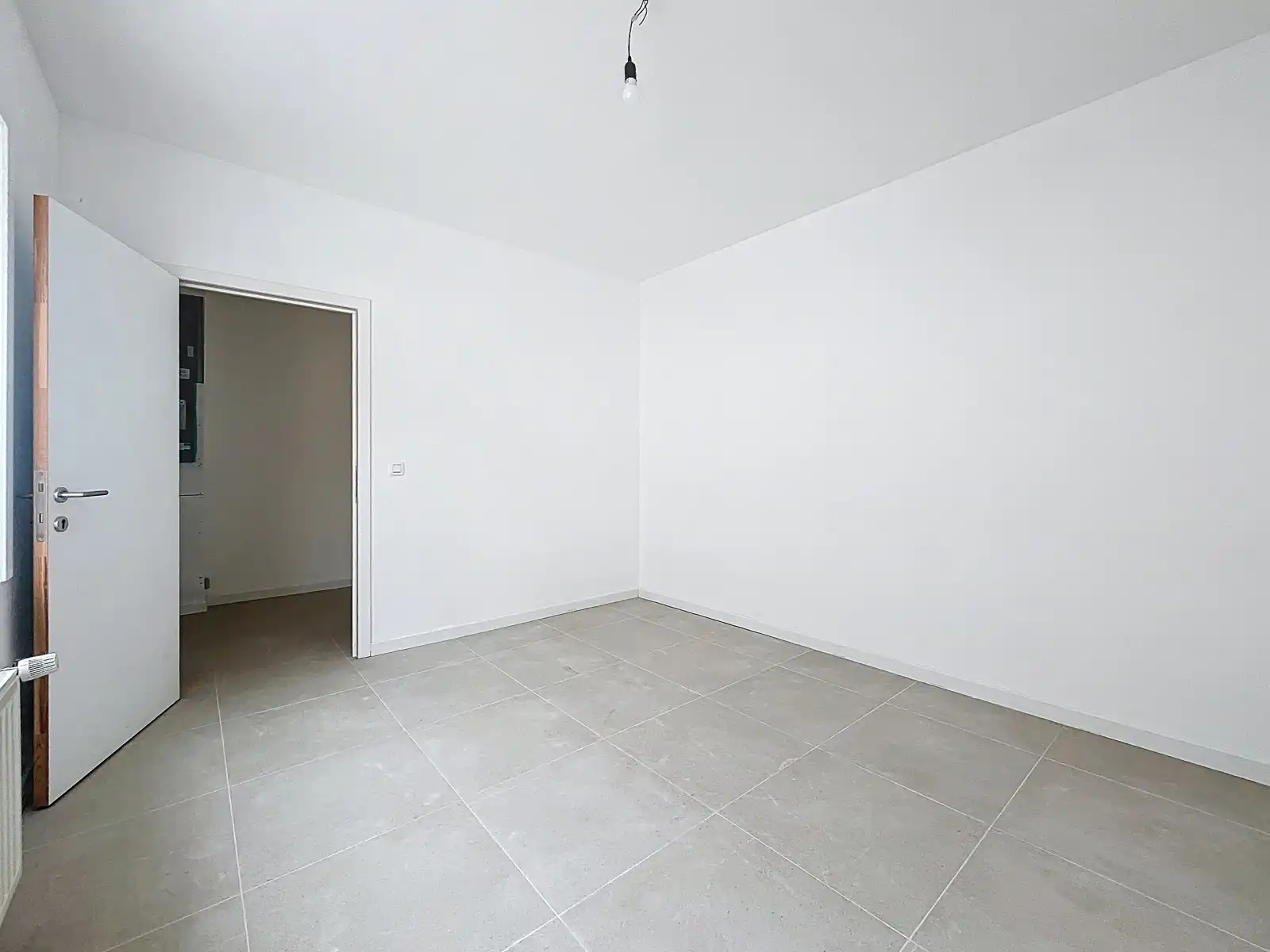 Instapklare gerenoveerde woning 3 slpks - tuin en garage foto 4