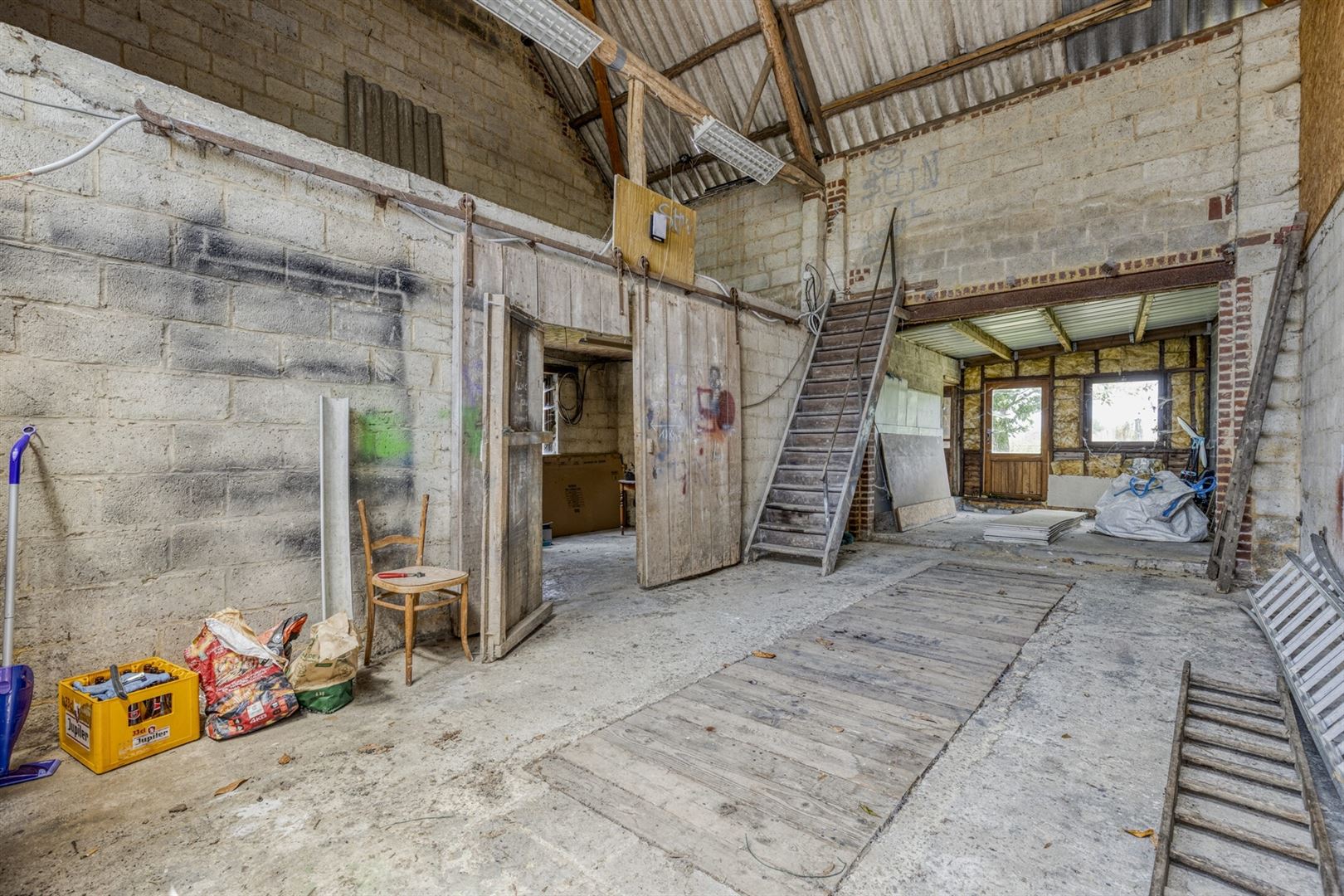 Hoeve + bijgebouw foto 17