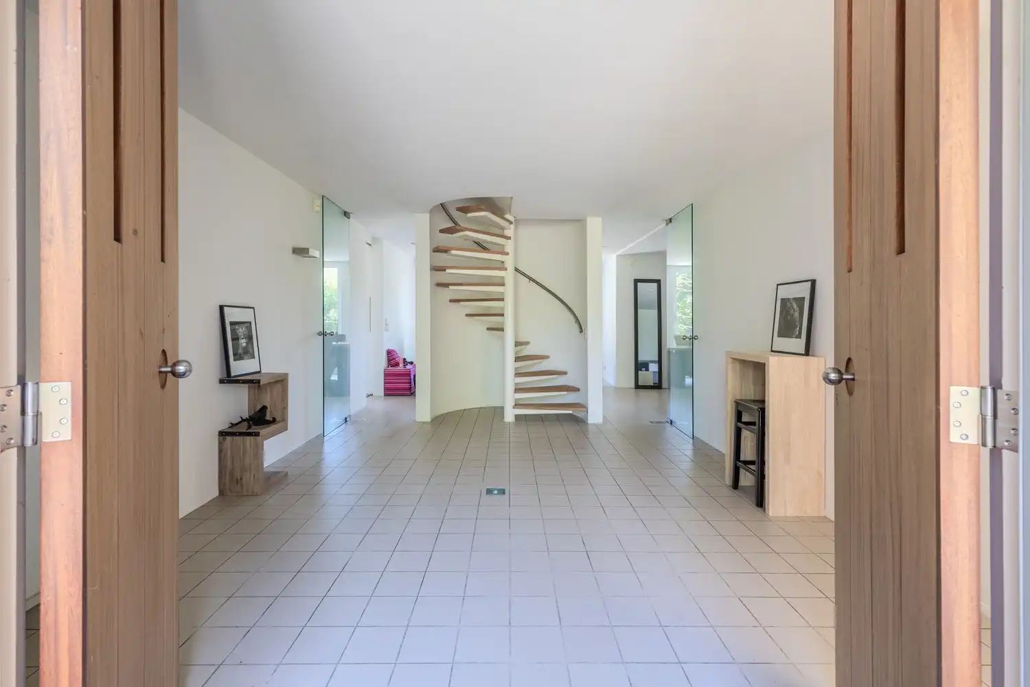 Moderne villa met ruime leefruimte, 4 slaapkamers en 2 badkamers op 13 are in gegeerde buurt Neerharen- Lanaken foto 5