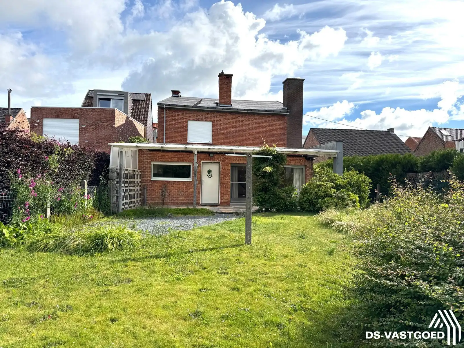 Ruime eengezinswoning met 4 slpks en tuin! foto 23