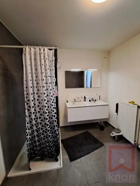 Moderne woning met 3 slaapkamers, tuin en 2 parkeerplaatsen. foto 14
