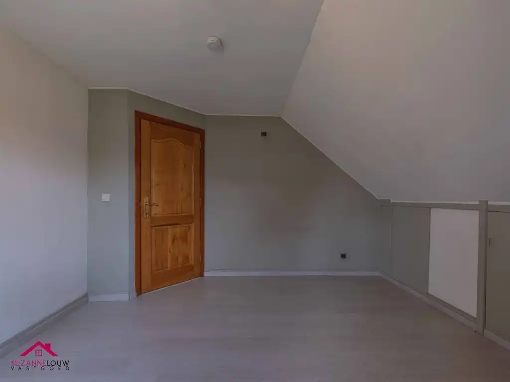 Riante vrijstaande woning met praktijkruimte foto 23