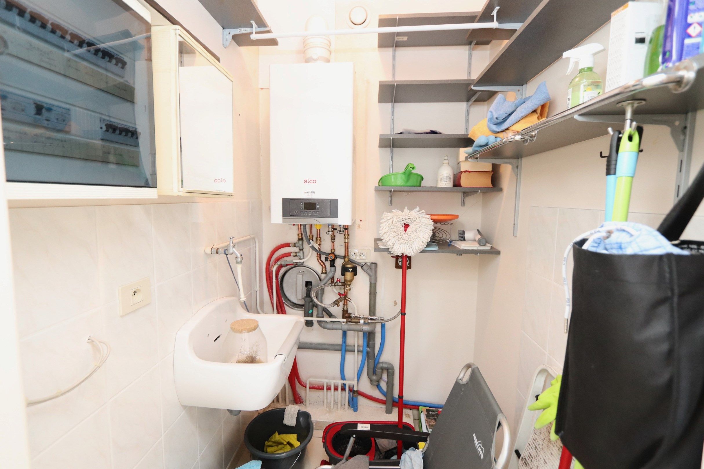 CENTRAAL GELEGEN APPARTEMENT MET GARAGE foto 6