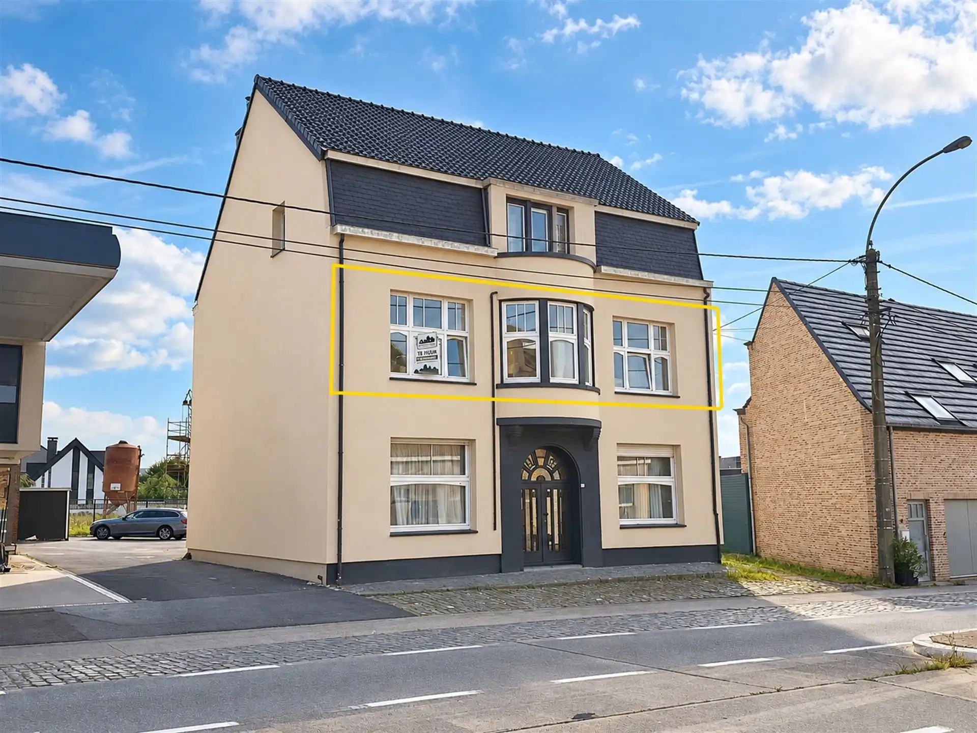 Twee slaapkamerappartement met garage in Erpe-mere foto {{pictureIndex}}