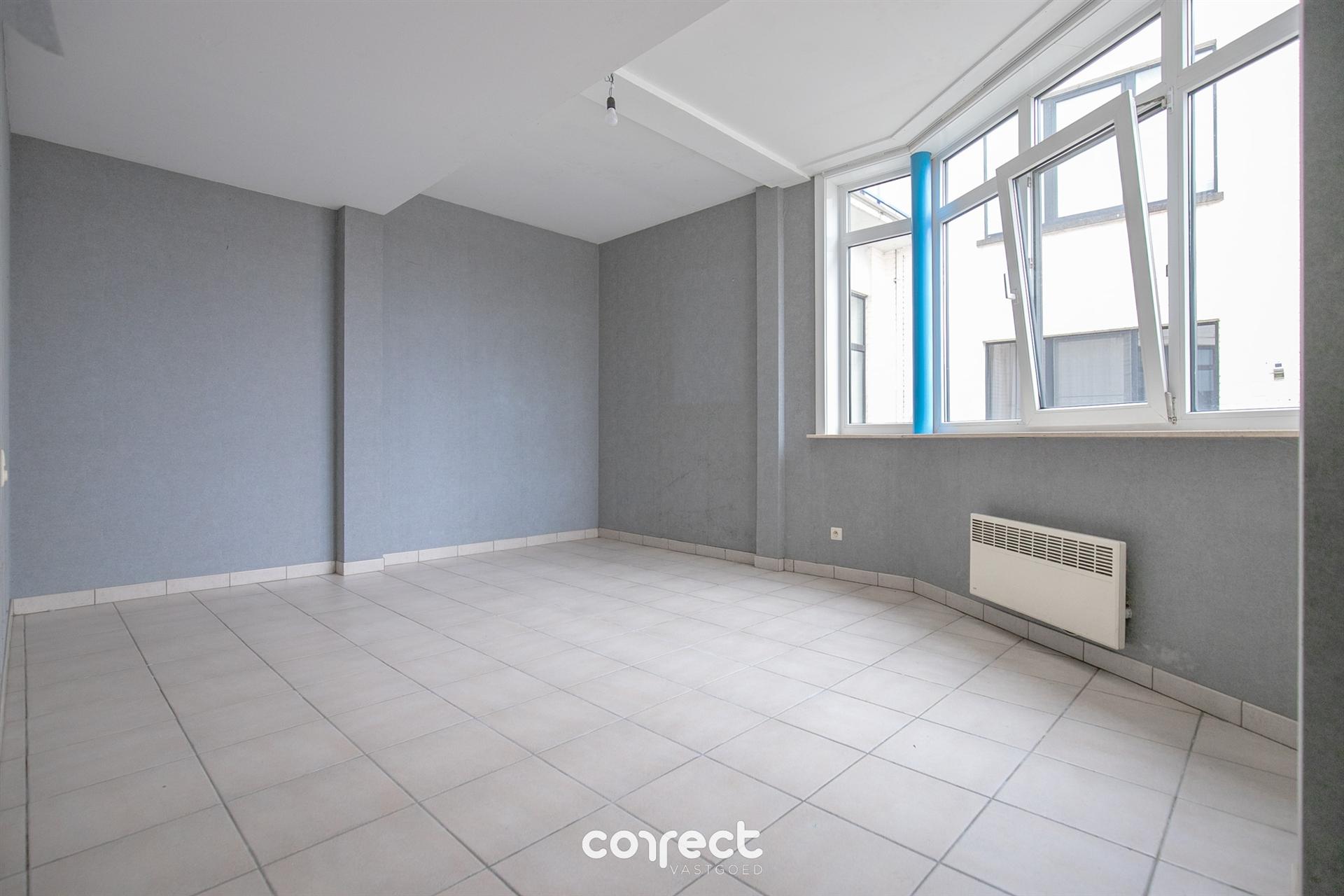 p te frissen gelijkvloers appartement met 2 slaapkamers. foto 6
