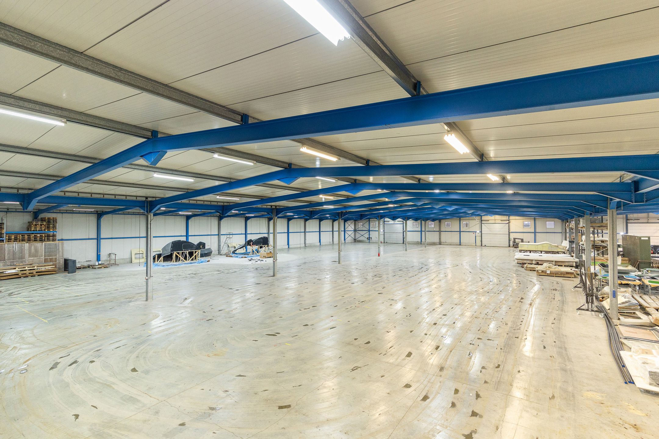 Magazijnen te huur met kantoor foto 4