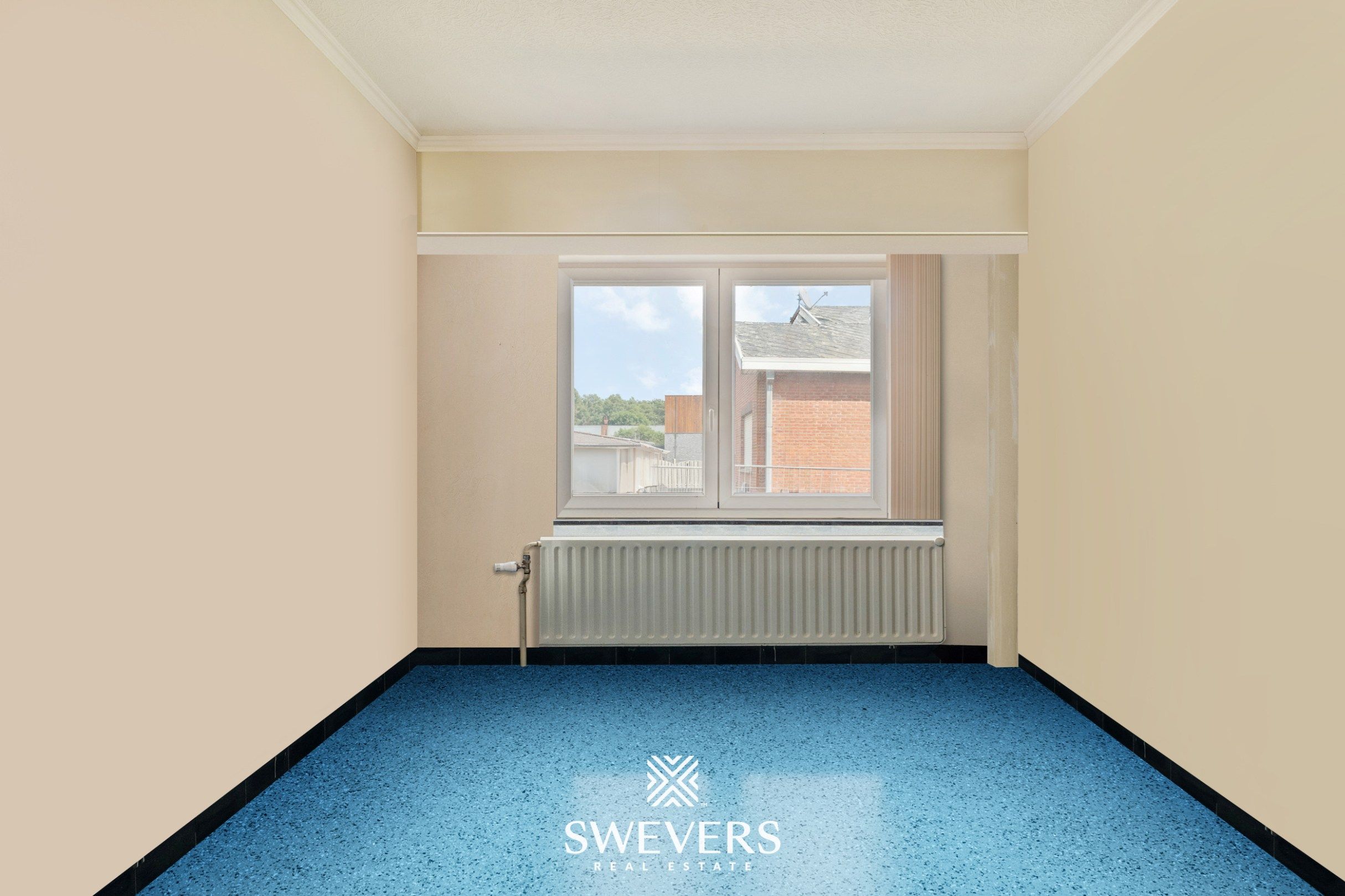 Te renoveren woning met 3 slaapkamers en hangar  foto 29