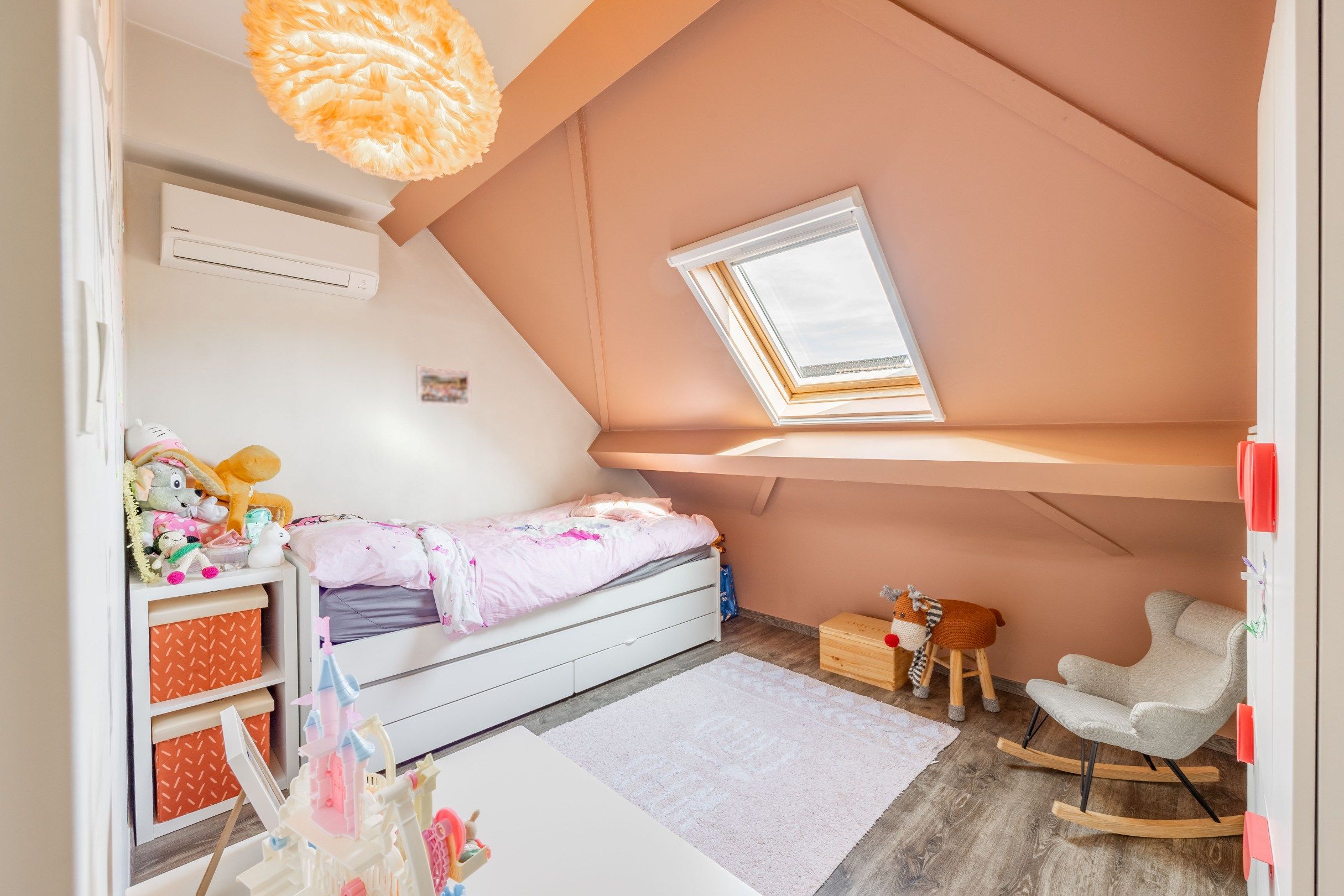 INSTAPKLARE GEZINSWONING MET GARAGE  foto 15