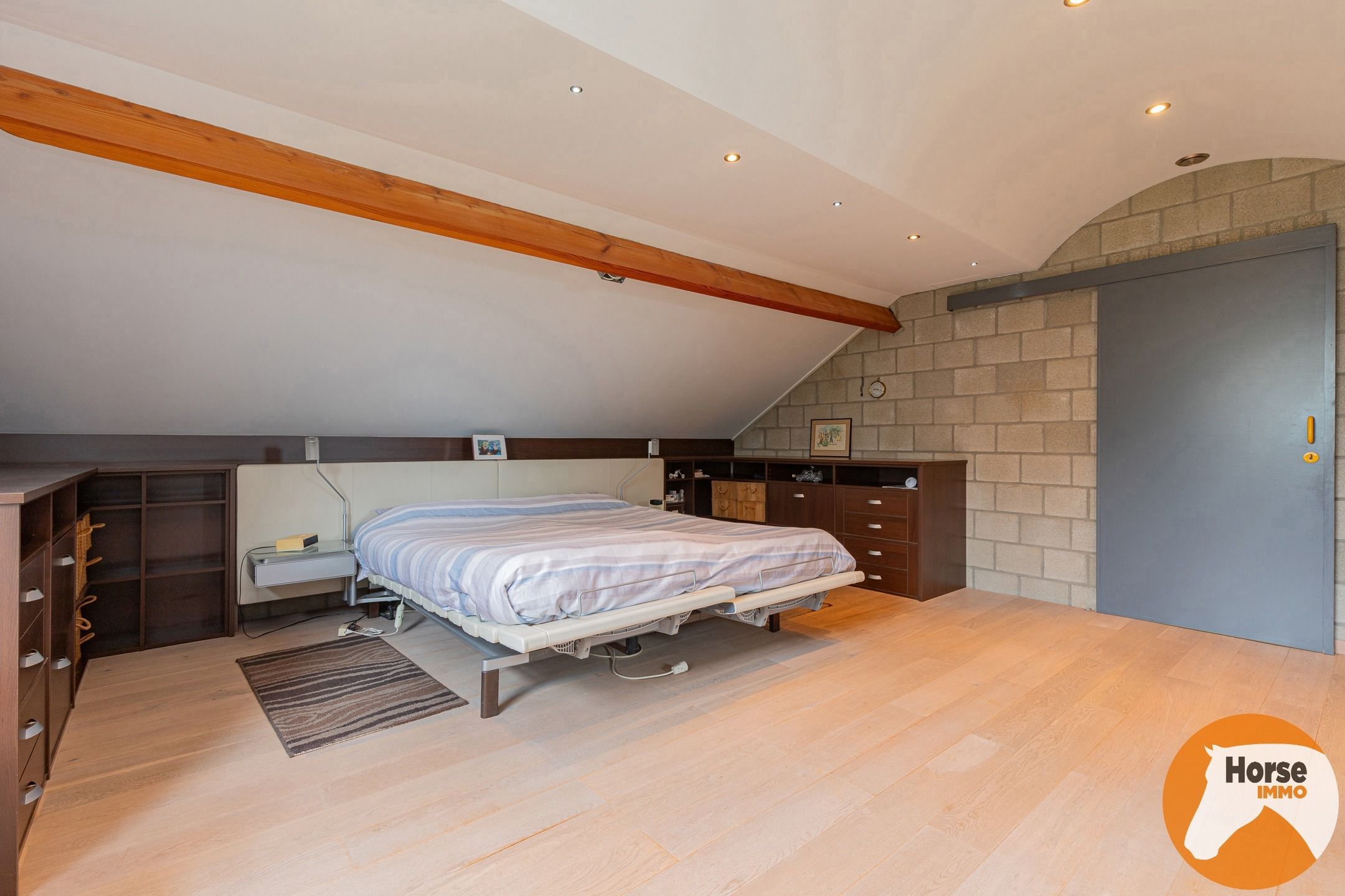 EREMBODEGEM- Ruime gezinswoning met tuin en weide  foto 19