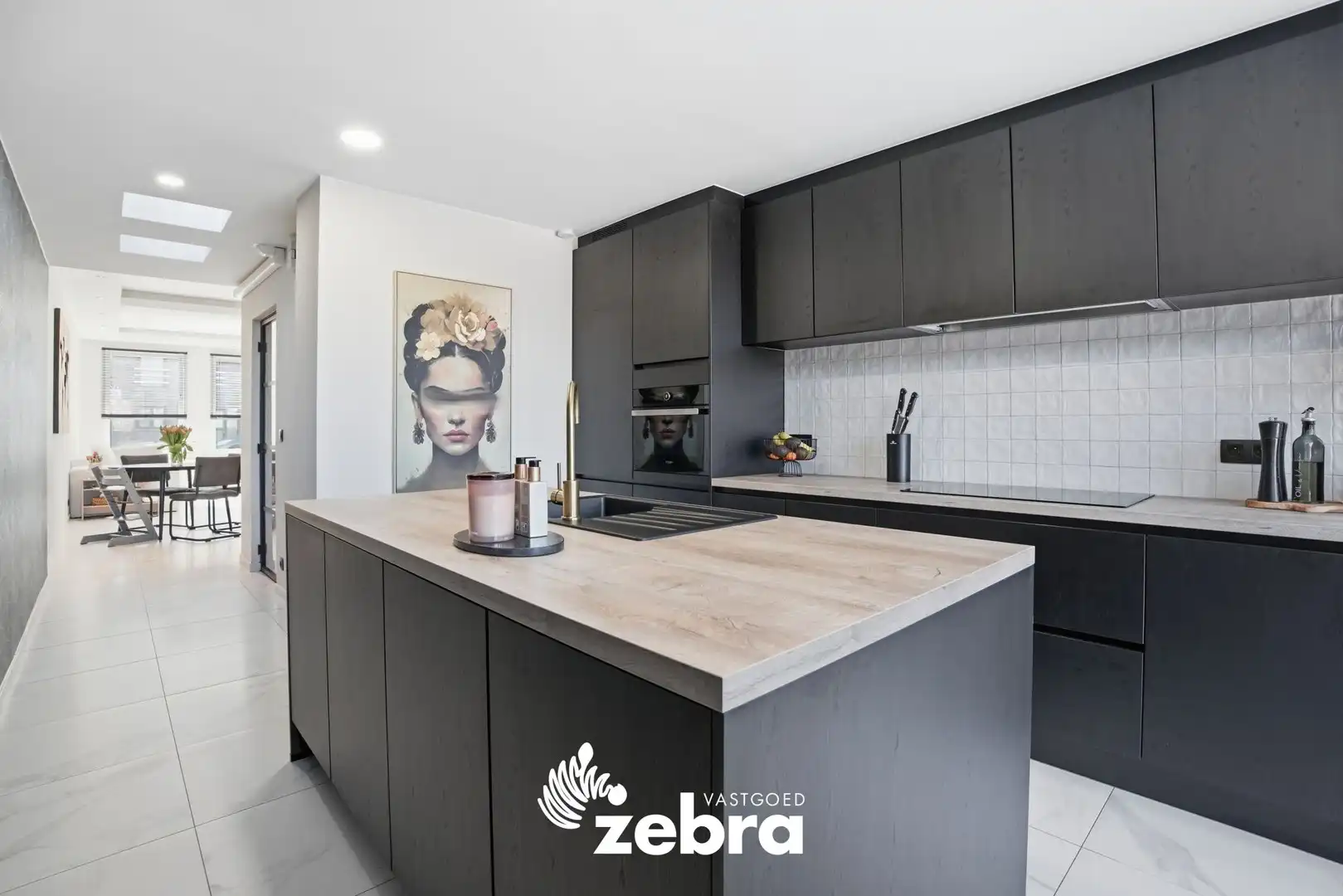 Uitzonderlijk grote rijwoning met 4 slaapkamers in Roeselare foto 9