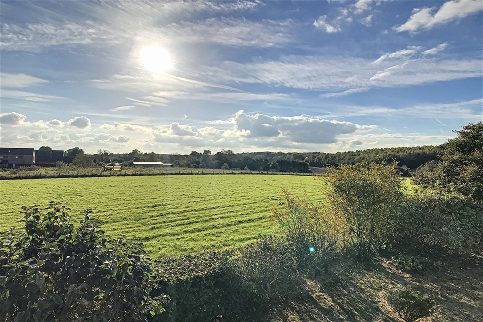 Gerenoveerde en rustig gelegen villa  foto 24