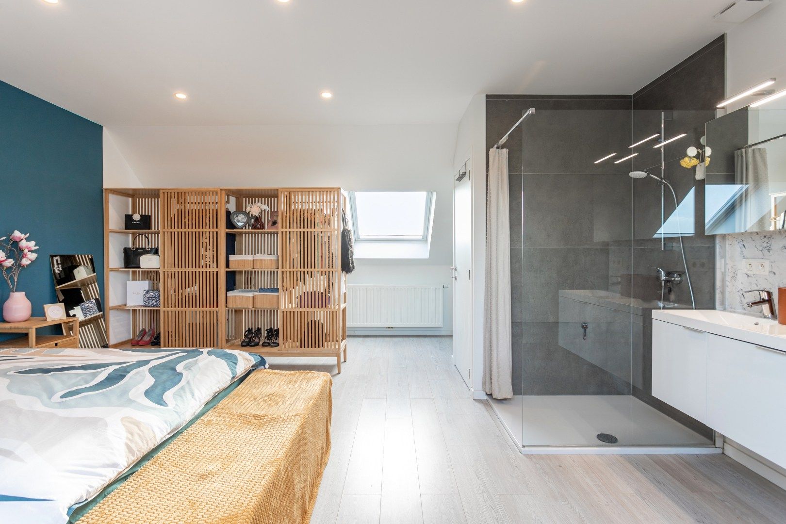 Instapklare woning met 4 slpk, tuin en parking foto 20