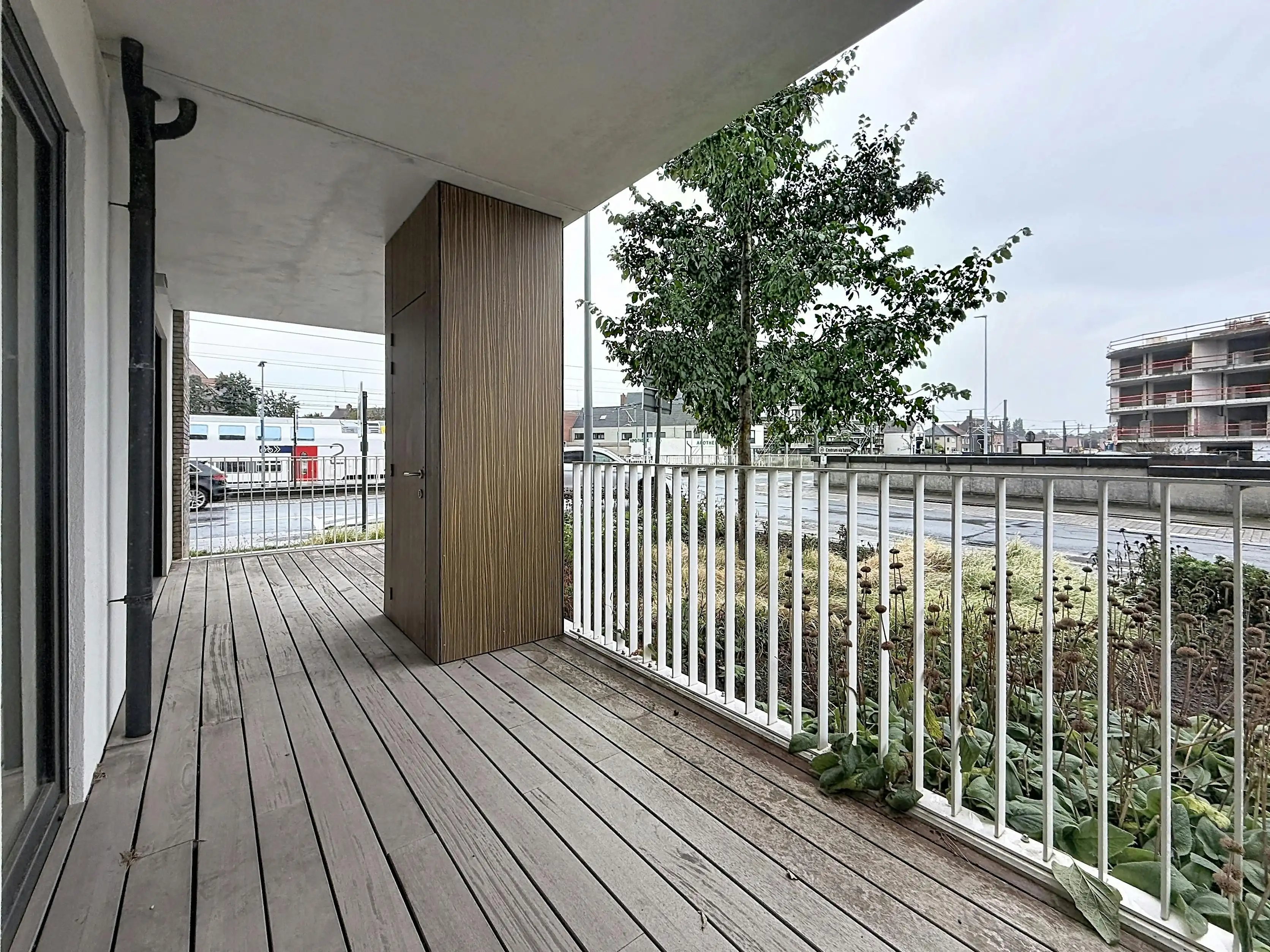Instapklaar één slaapkamerappartement centrum Aalter foto 5
