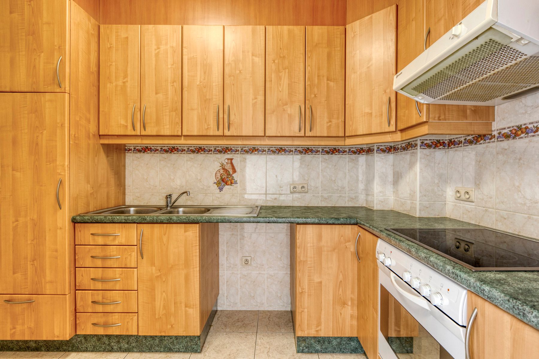 TOPPER! INSTAPKLAAR APPARTEMENT IN KLEINSCHALIG GEBOUW foto 12