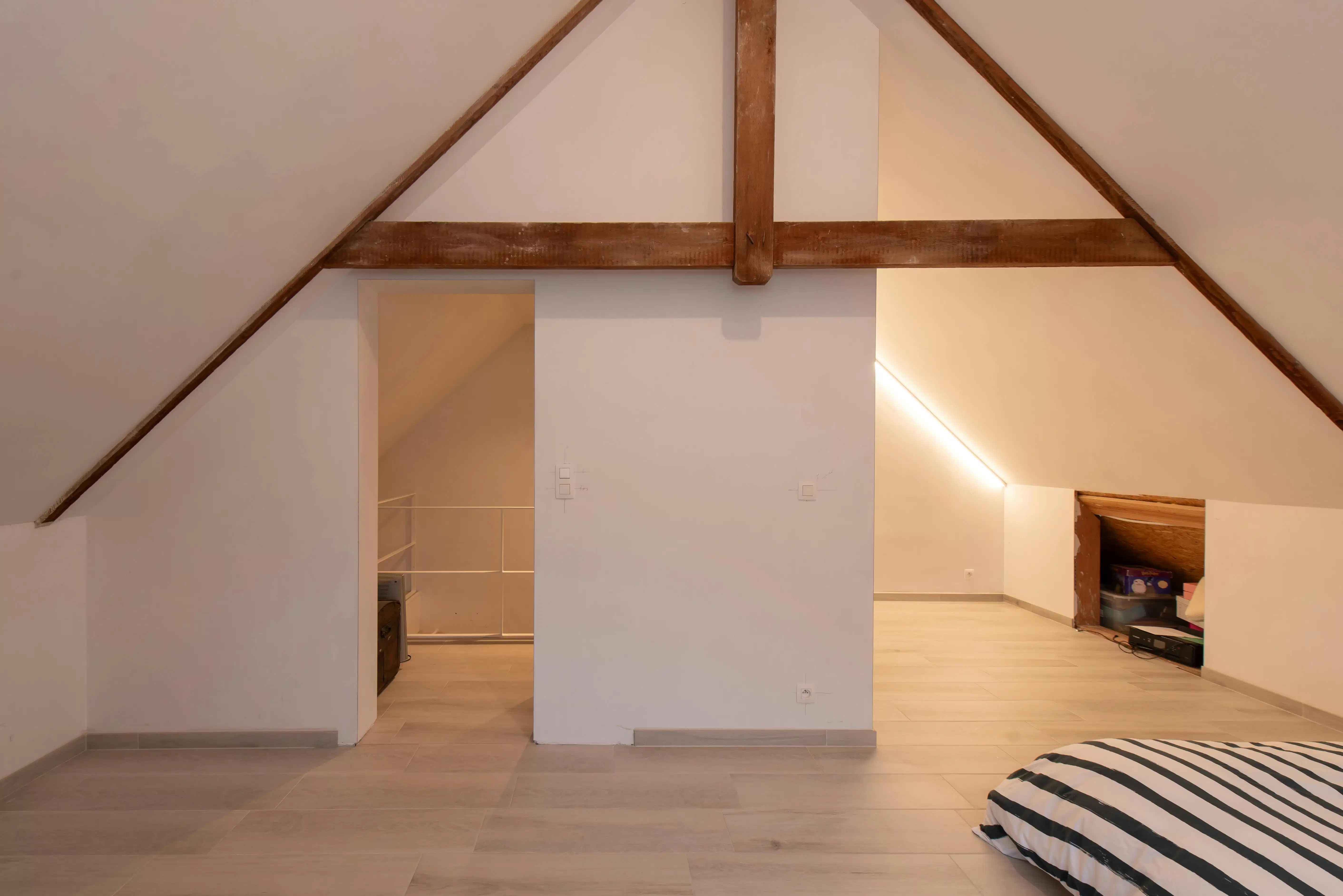 Halfopen bebouwing met 4 slaapkamers en tuin te Oostende foto 17