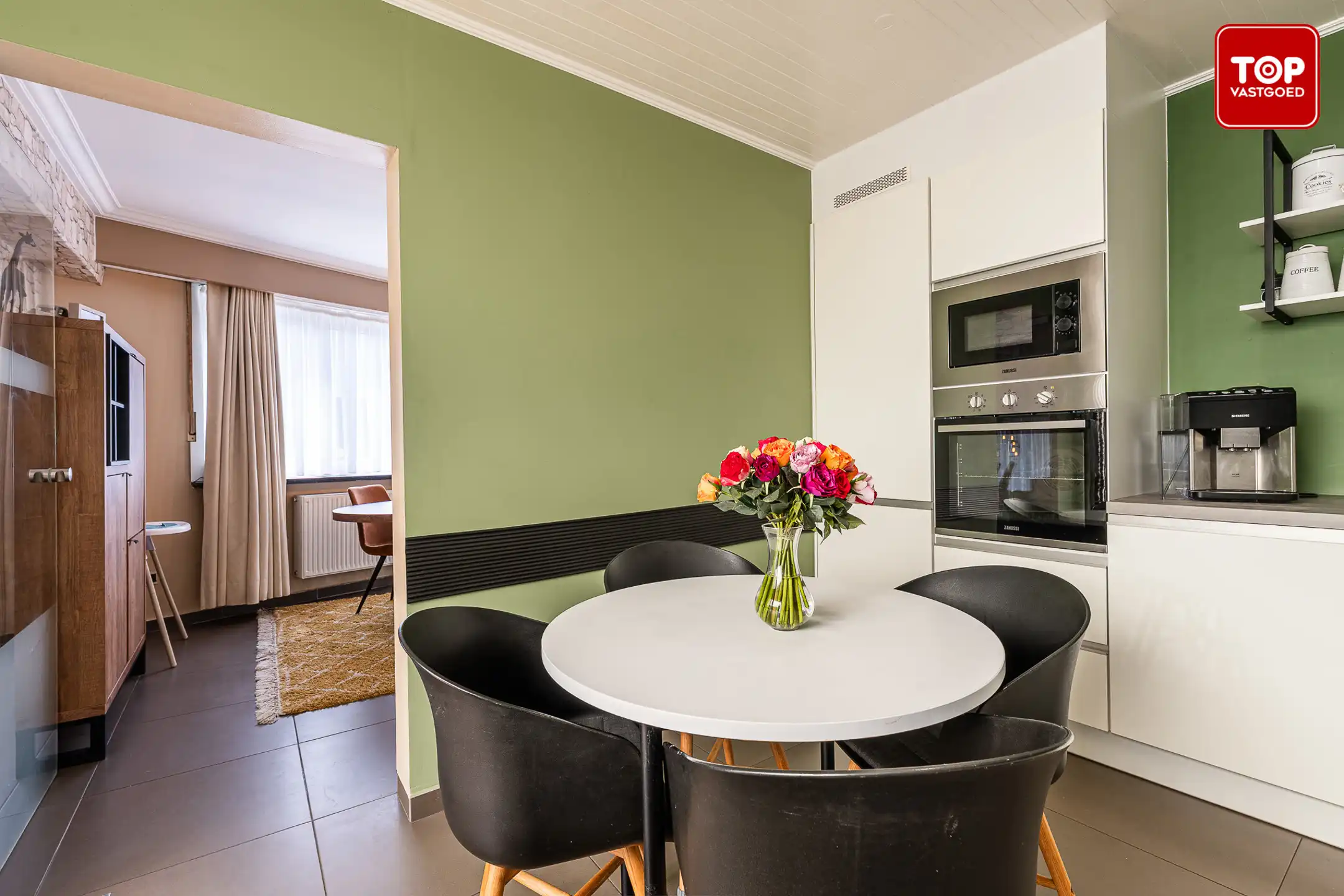 Instapklare HOB met 4 slaapkamers en tuin foto 11