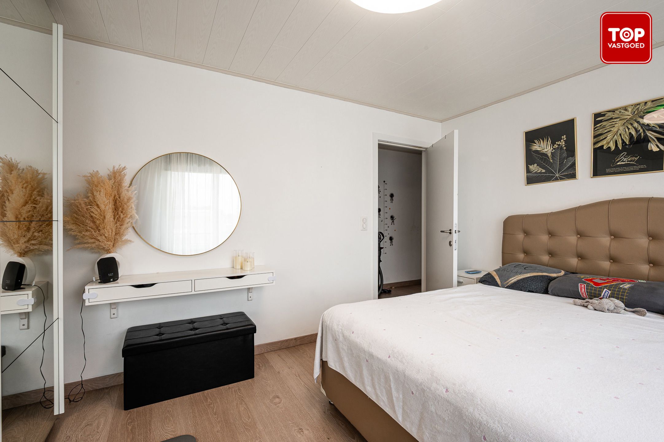 2-slaapkamer appartement met garage. foto 8