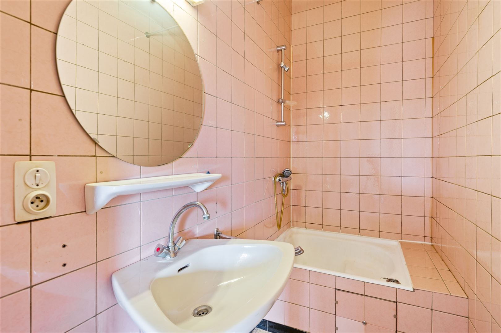 Te renoveren appartement ca. 64m2 met één slaapkamer foto 12