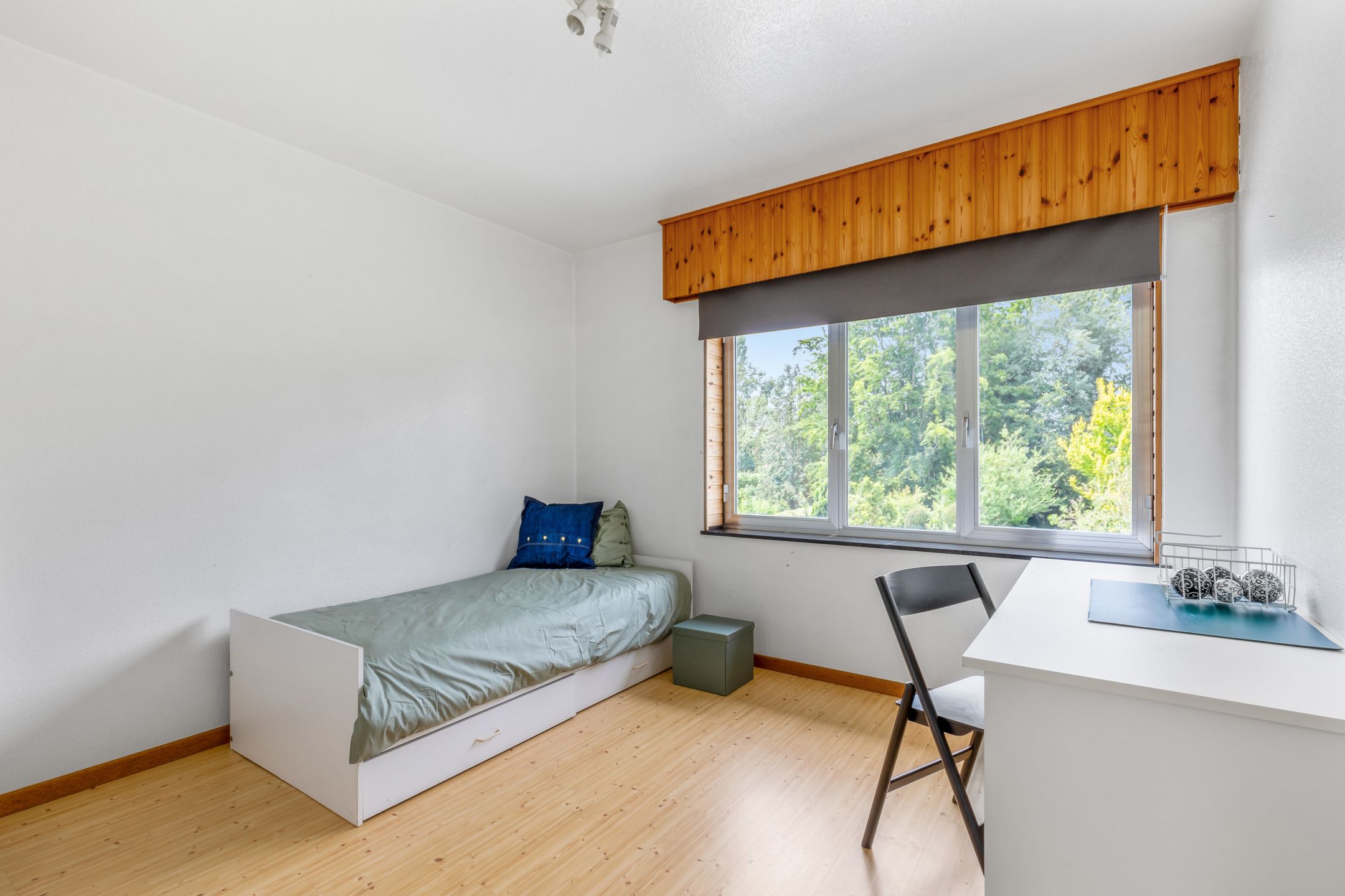 Charmante ruime woning (6 SLPK) met mooie tuin + vijver  foto 17