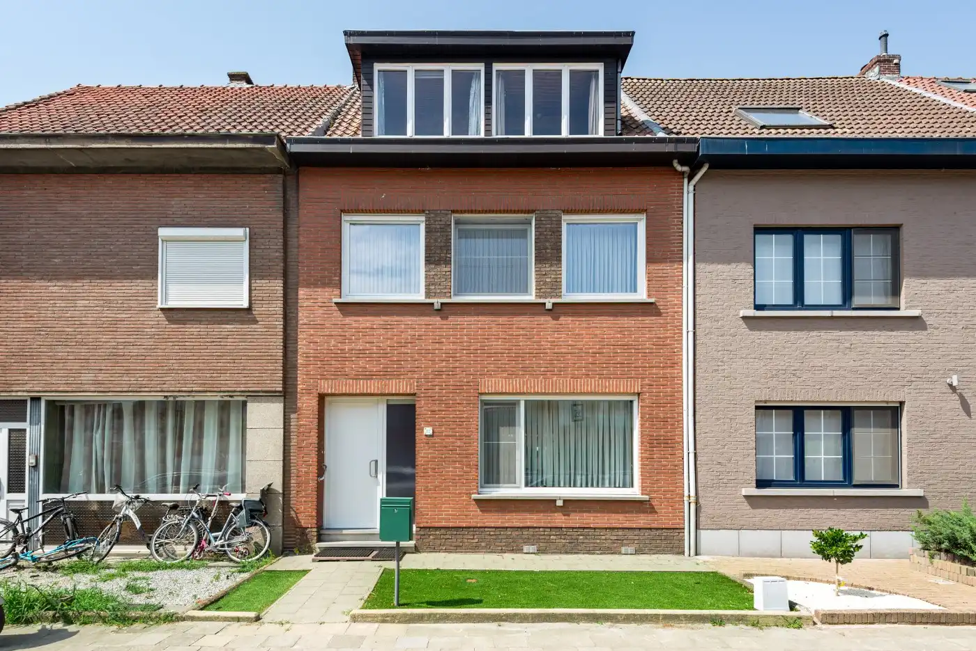 Op te frissen woning met 4 slpk. en tuin foto 33