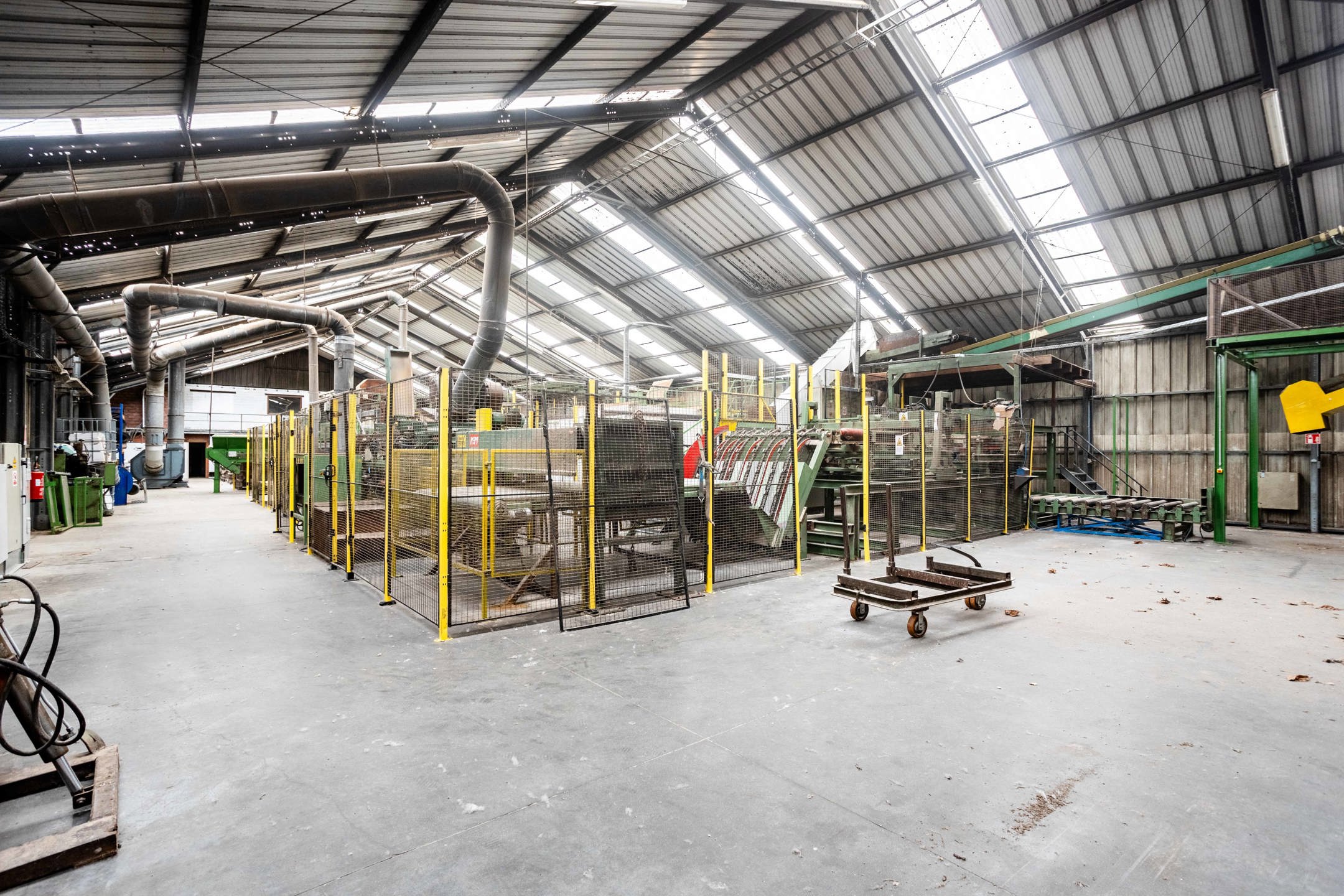 Industriegebouw met ruime industriegrond te koop in Ronse foto 5