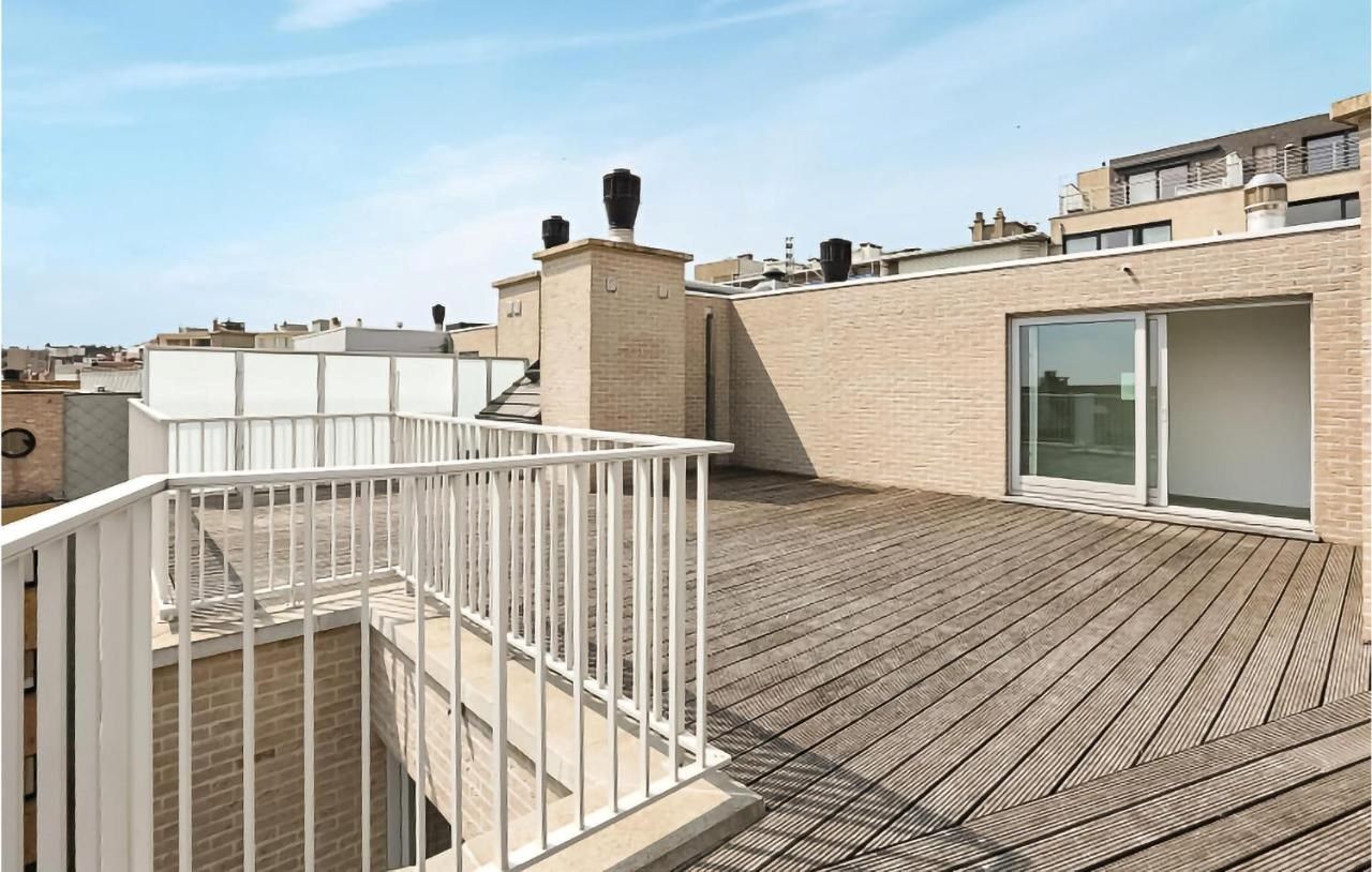 Hip appartement in 2de lijn van de zeedijk in het bruisende Mariakerke foto 5