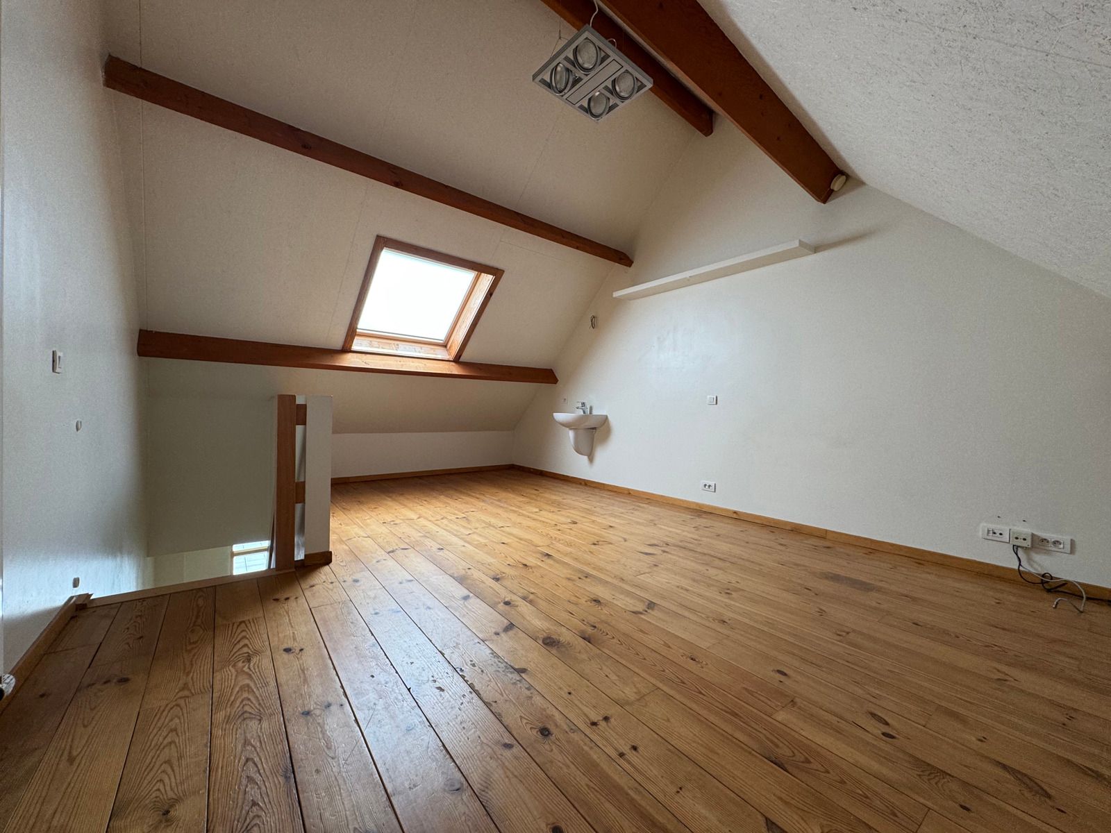 Te huur: duplex appartement aan de rand van het centrum foto 9