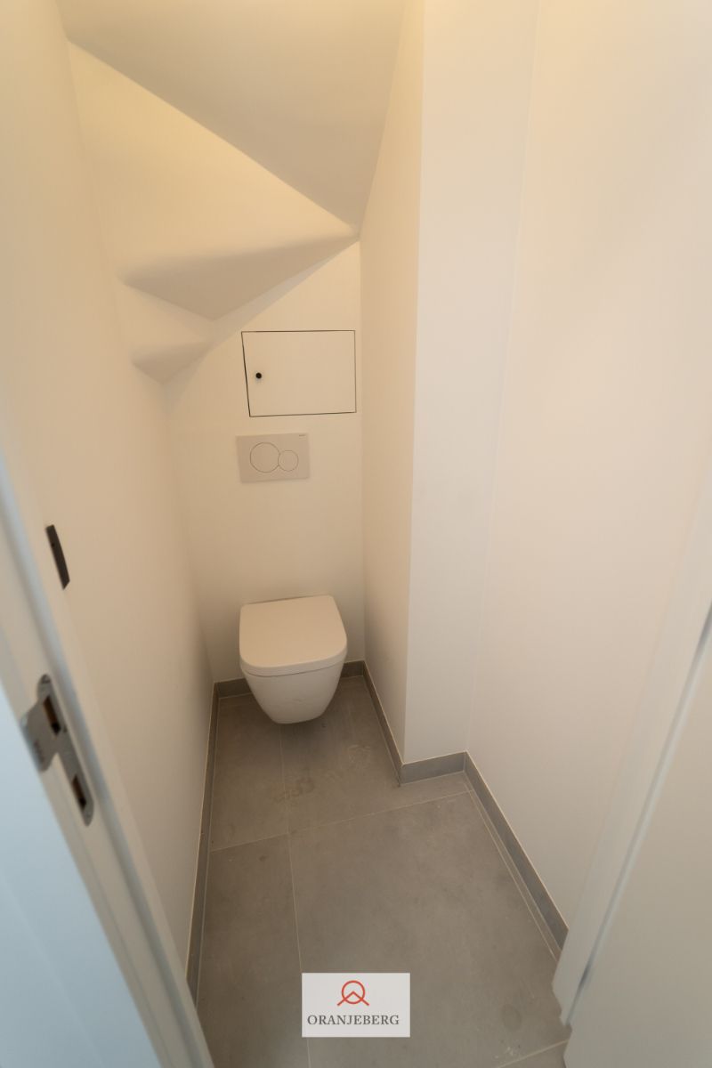 Gelijkvloerse gerenoveerde lichtrijke studentenstudio foto 24