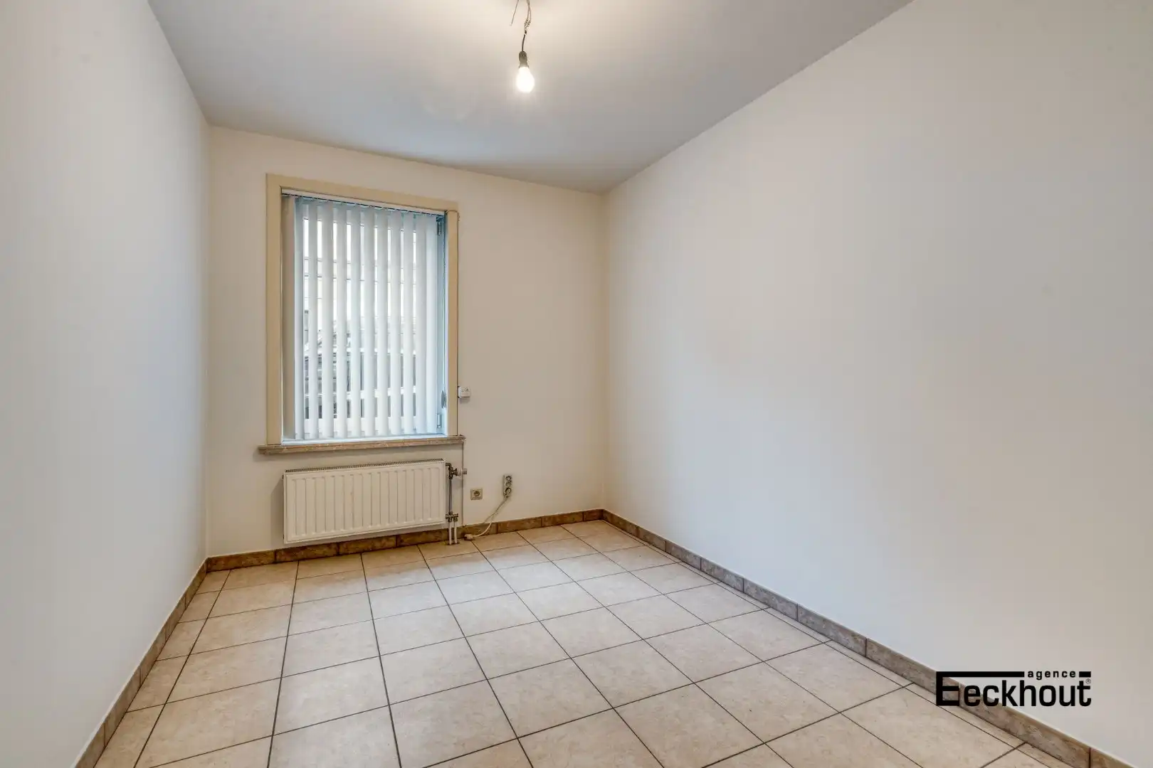 Zeer ruim appartement met 3 slaapkamers, groot terras en achterliggende, royale garagebox! foto 11