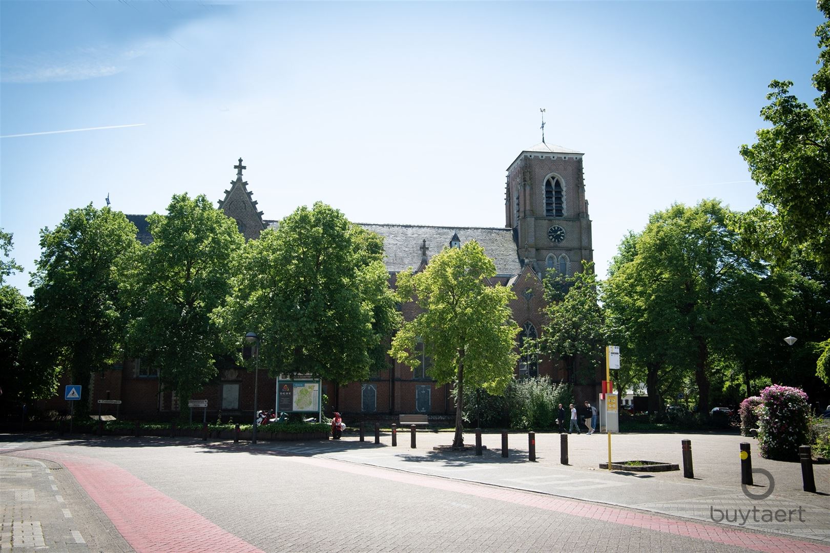 Beleef luxe, comfort en energiezuinigheid in een karaktervolle architectuur. foto 37