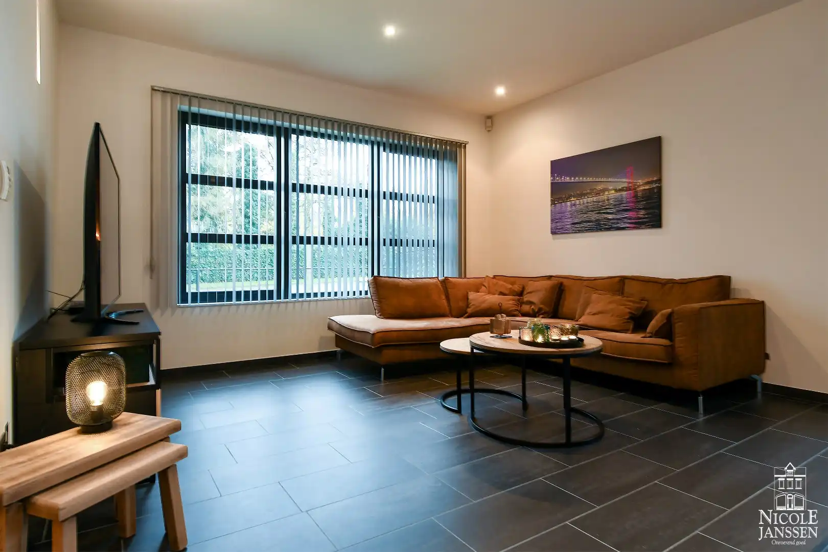 Moderne gezinswoning met bijzondere vormgeving foto 4