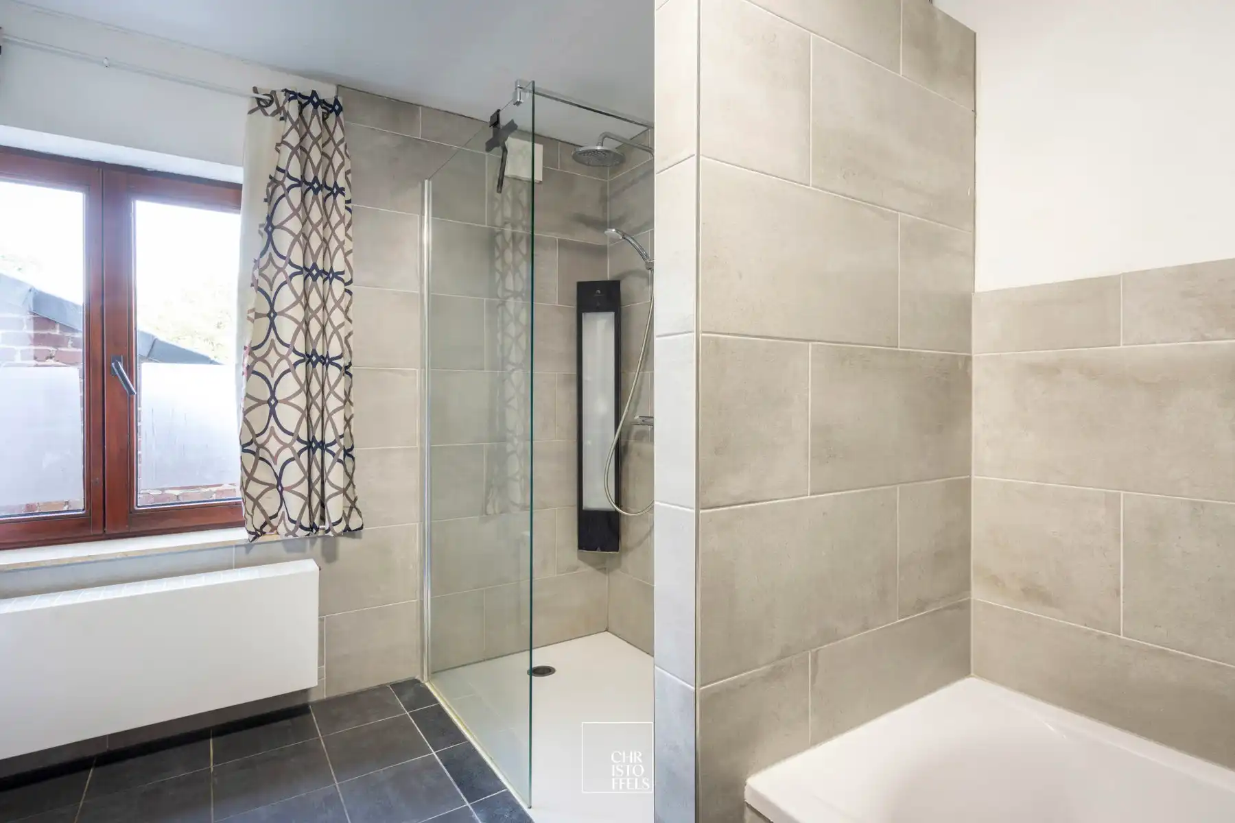 Veelzijdige woning (406 m²) met riante tuin (2510m²) op toplocatie! foto 16