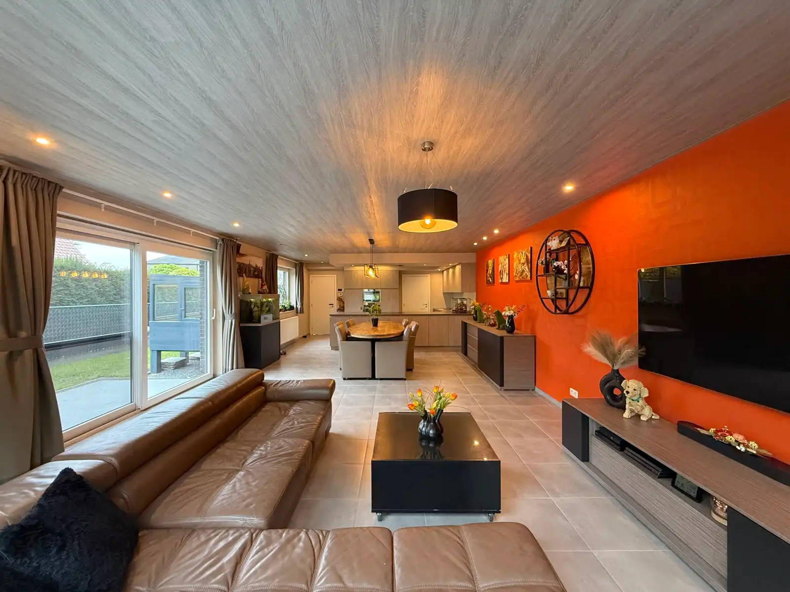 Instapklare woning (half open) met 3 slaapkamers en tuin foto 3