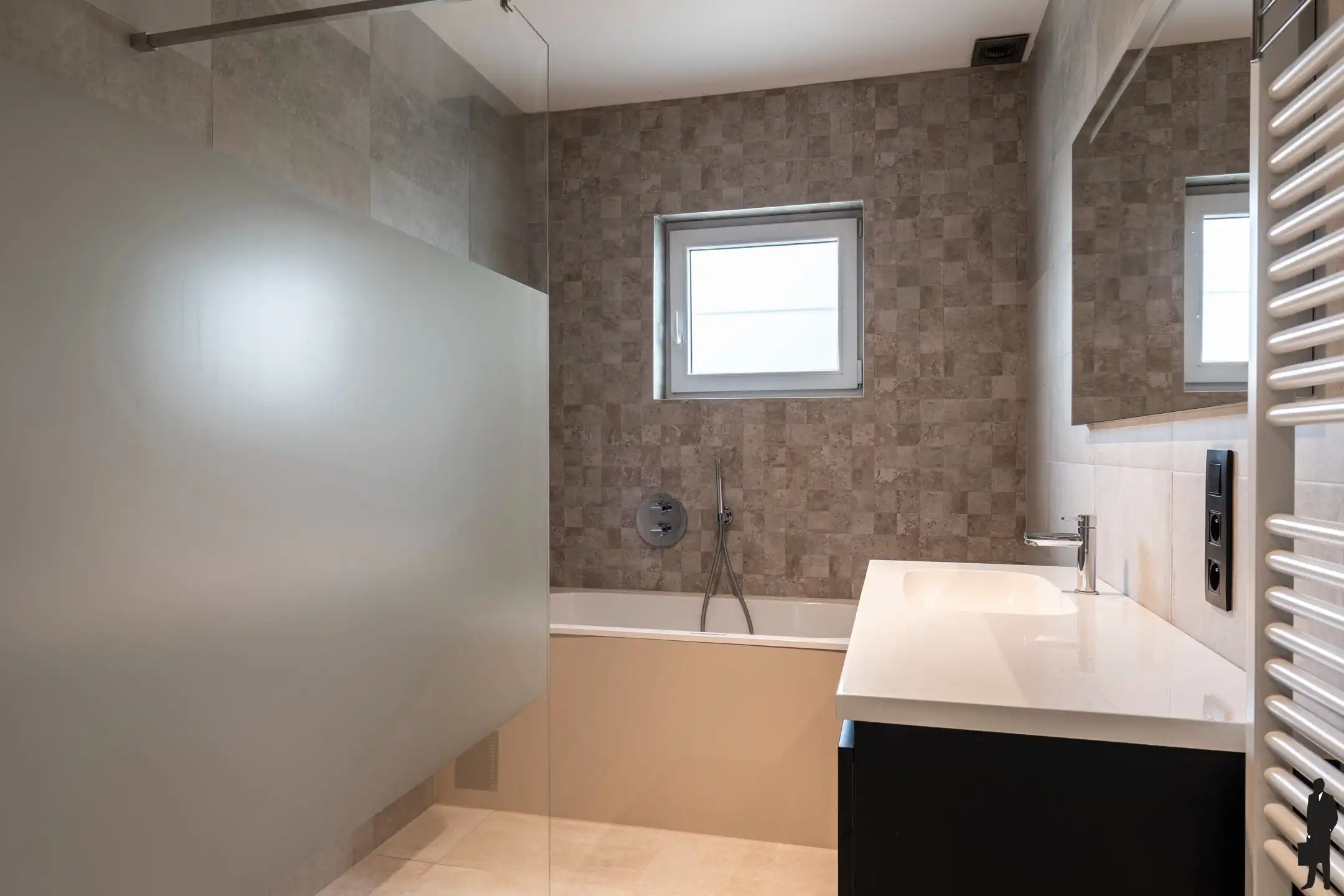luxe afgewerkte vrijstaande woning op 842 m² in Poppel. foto 14