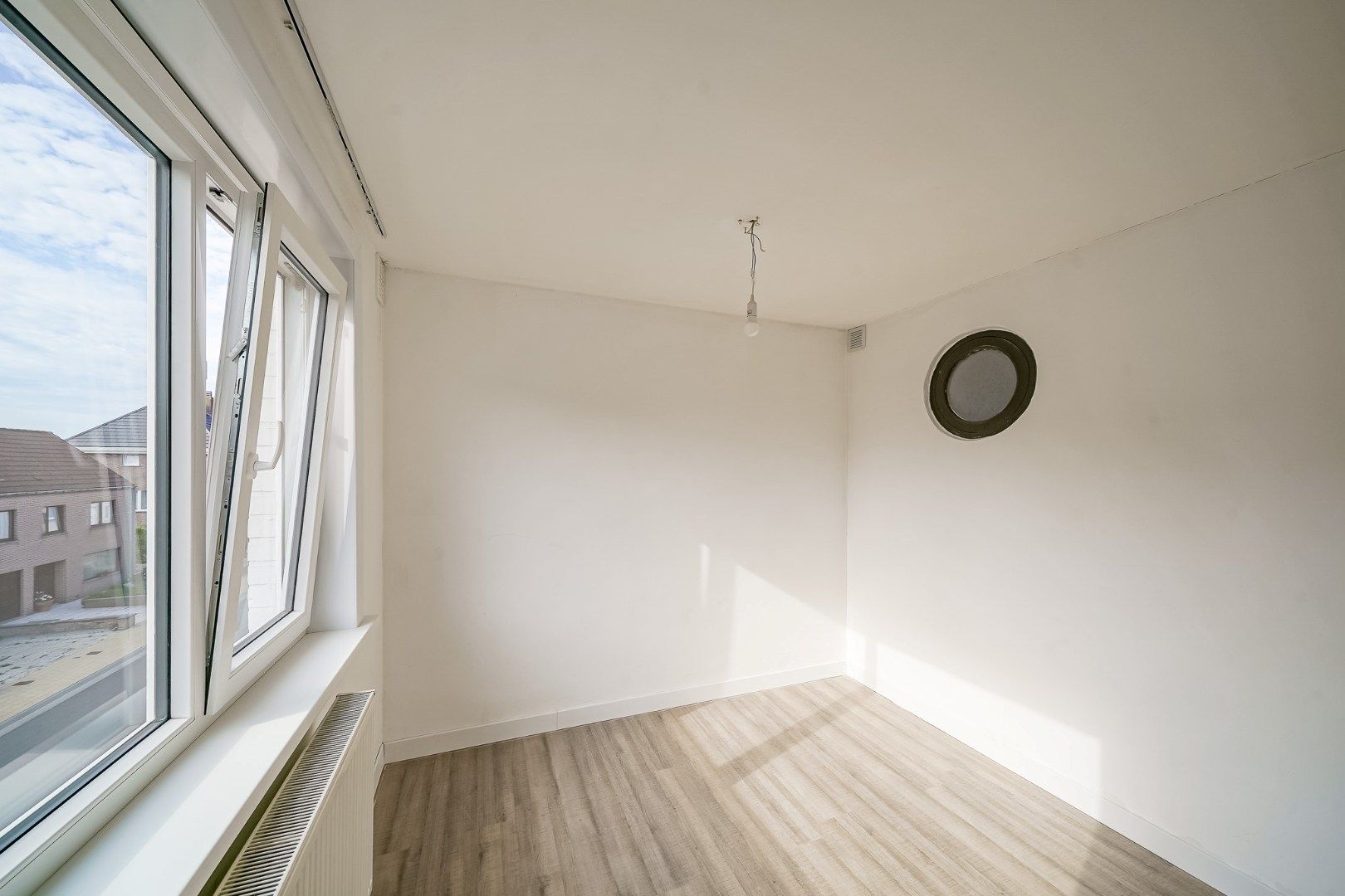 Instapklaar en goed gelegen 2-slaapkamerappartement vlakbij de Spuikom foto 6