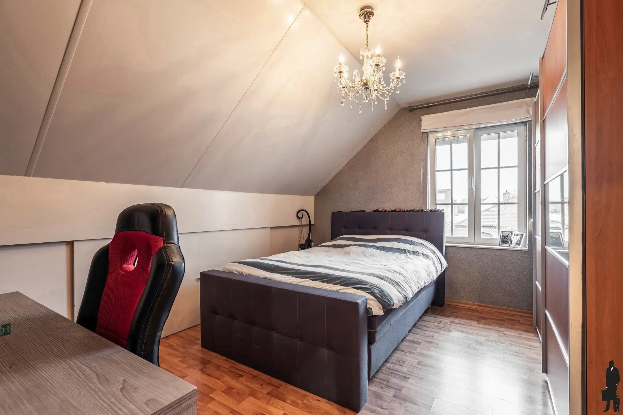 Unieke praktijkruimte met ruime villa, buitenzwembad in grensstreek foto 33